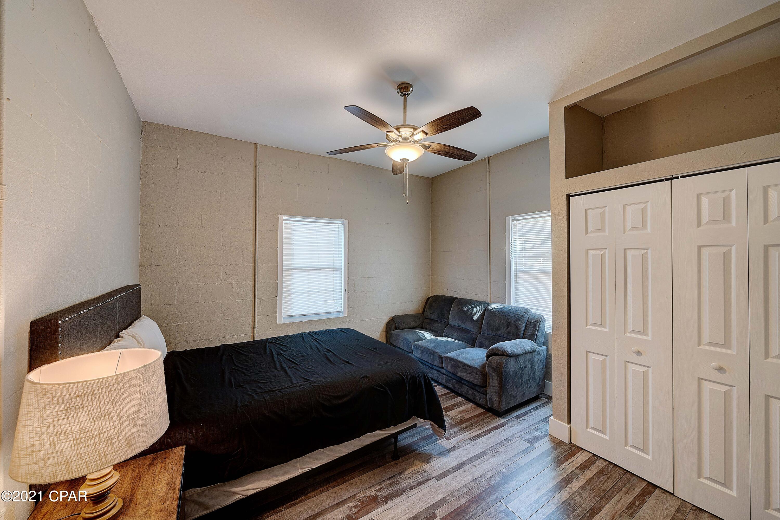 Laguna Beach Estates 5th Add - Residential