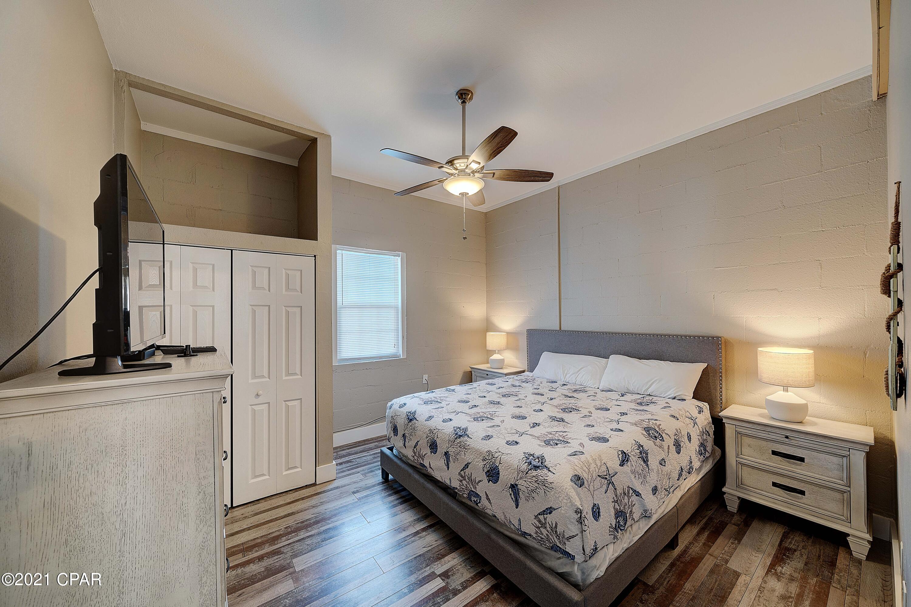 Laguna Beach Estates 5th Add - Residential