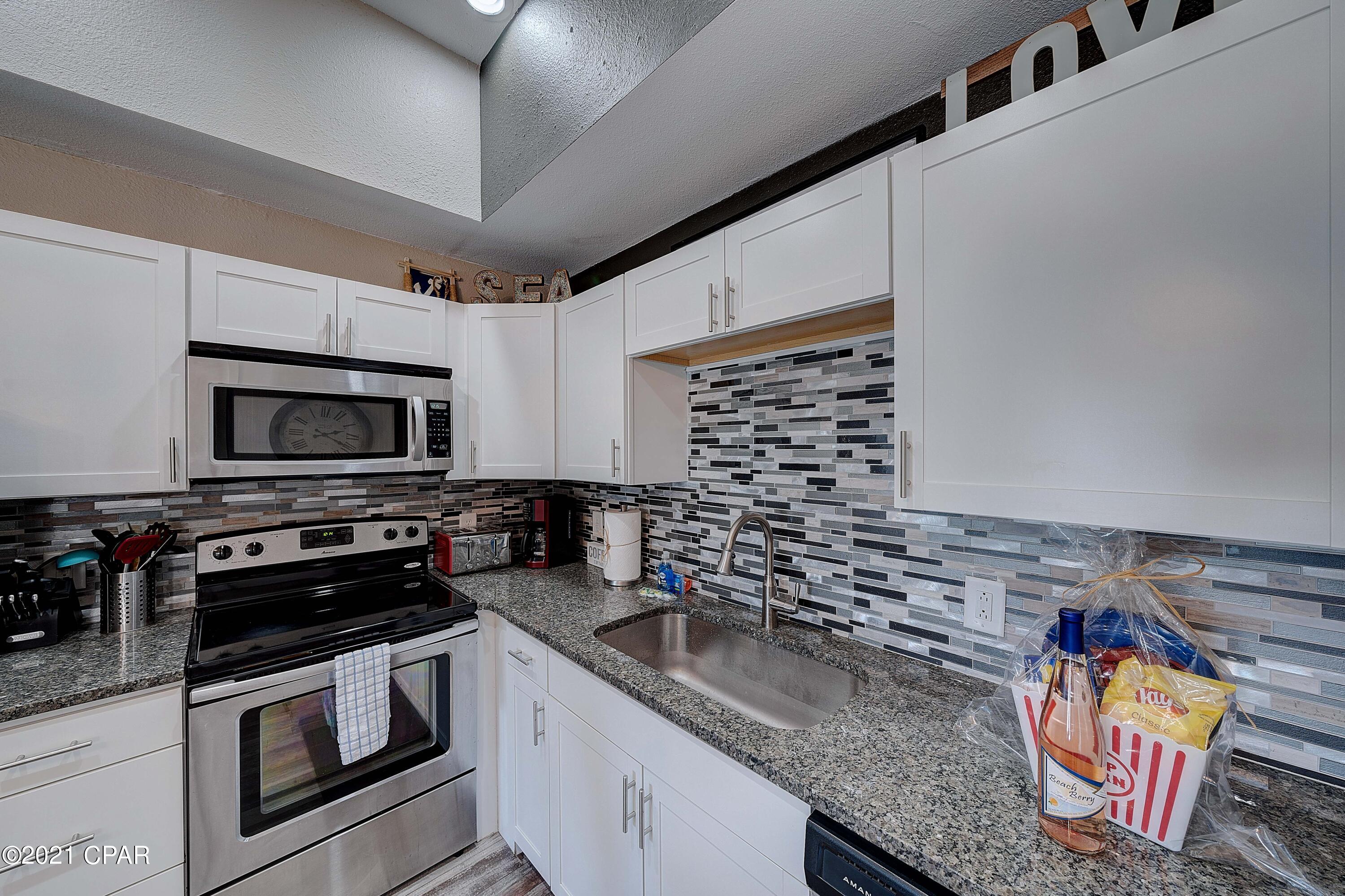 Laguna Beach Estates 5th Add - Residential