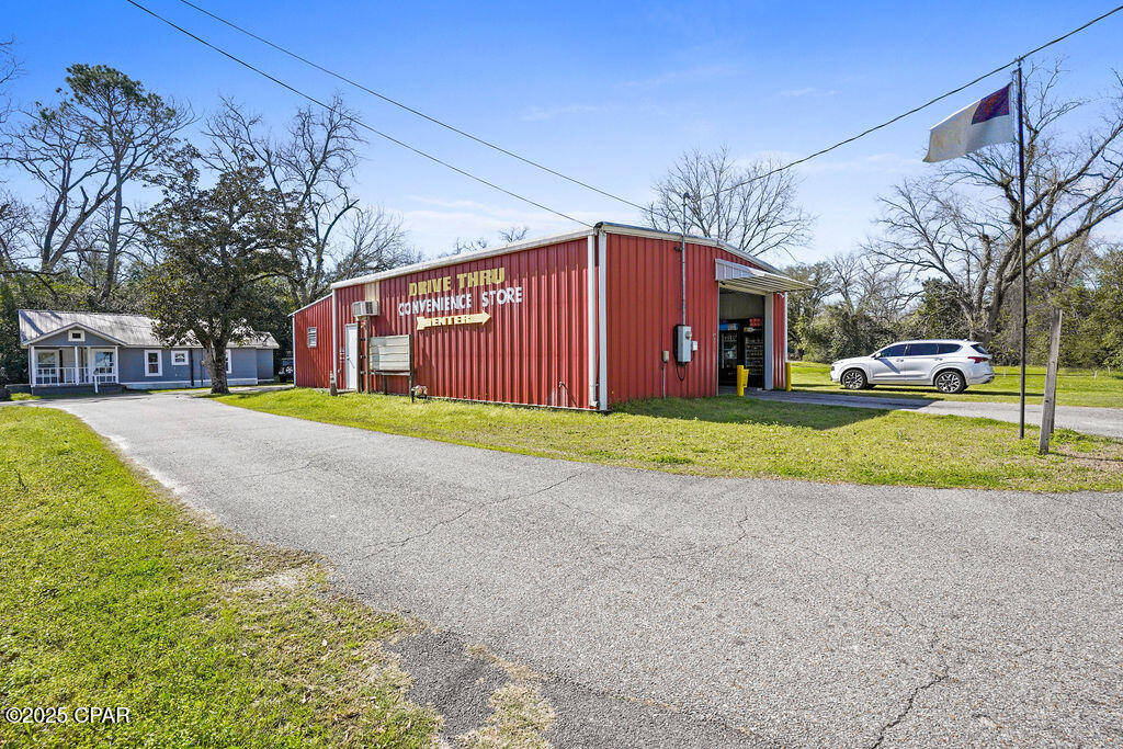 Graceville - Commercial Sale