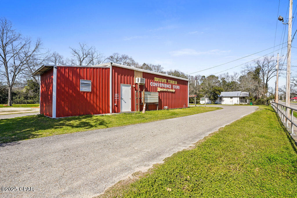 Graceville - Commercial Sale