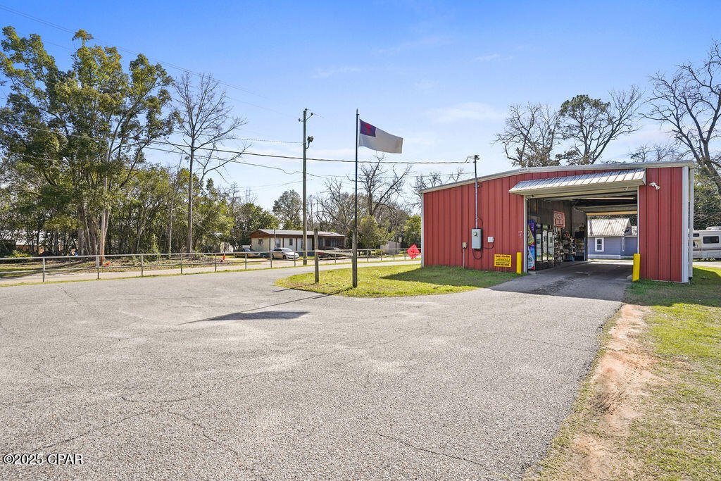 Graceville - Commercial Sale
