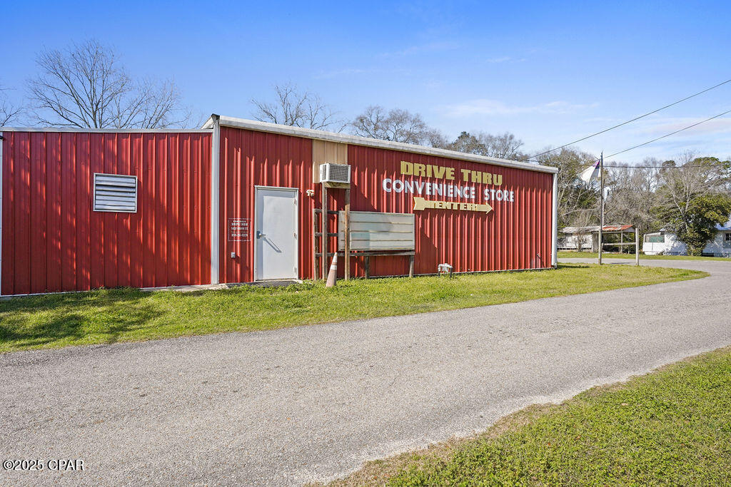 Graceville - Commercial Sale