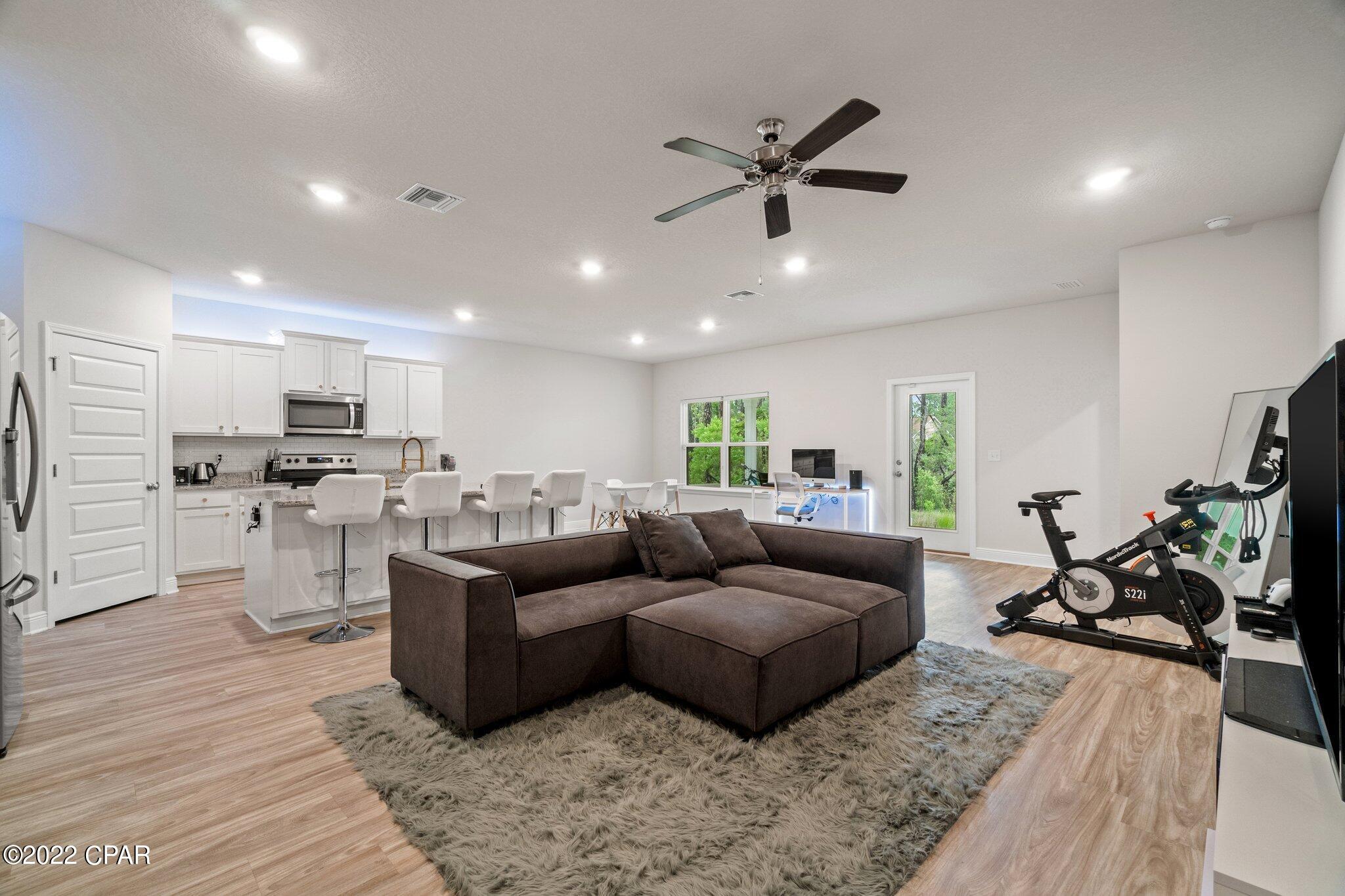 Emerald Cove Villas - Residential