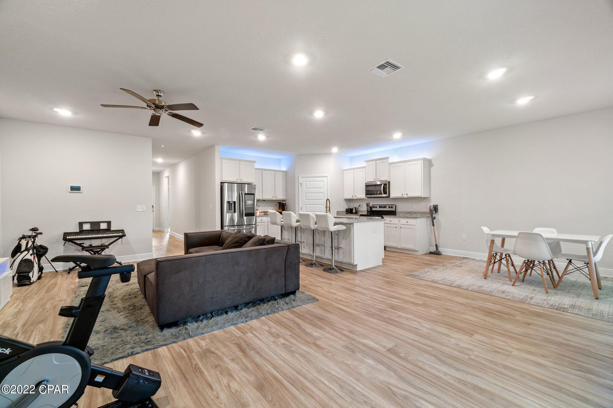 Emerald Cove Villas - Residential