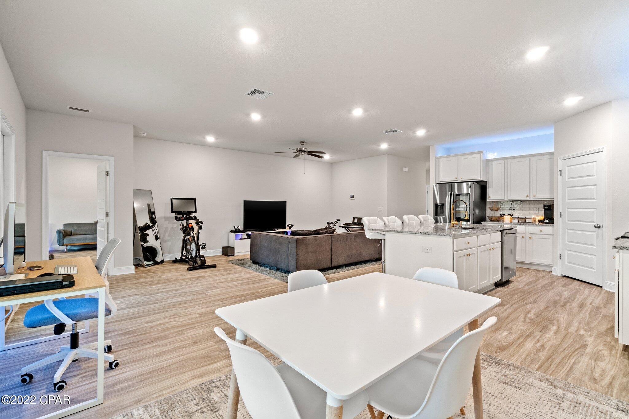 Emerald Cove Villas - Residential