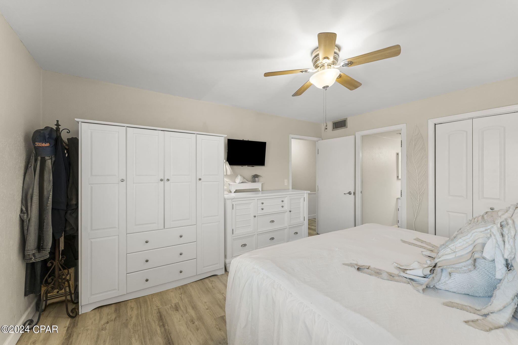 Mariner West Condo - Residential