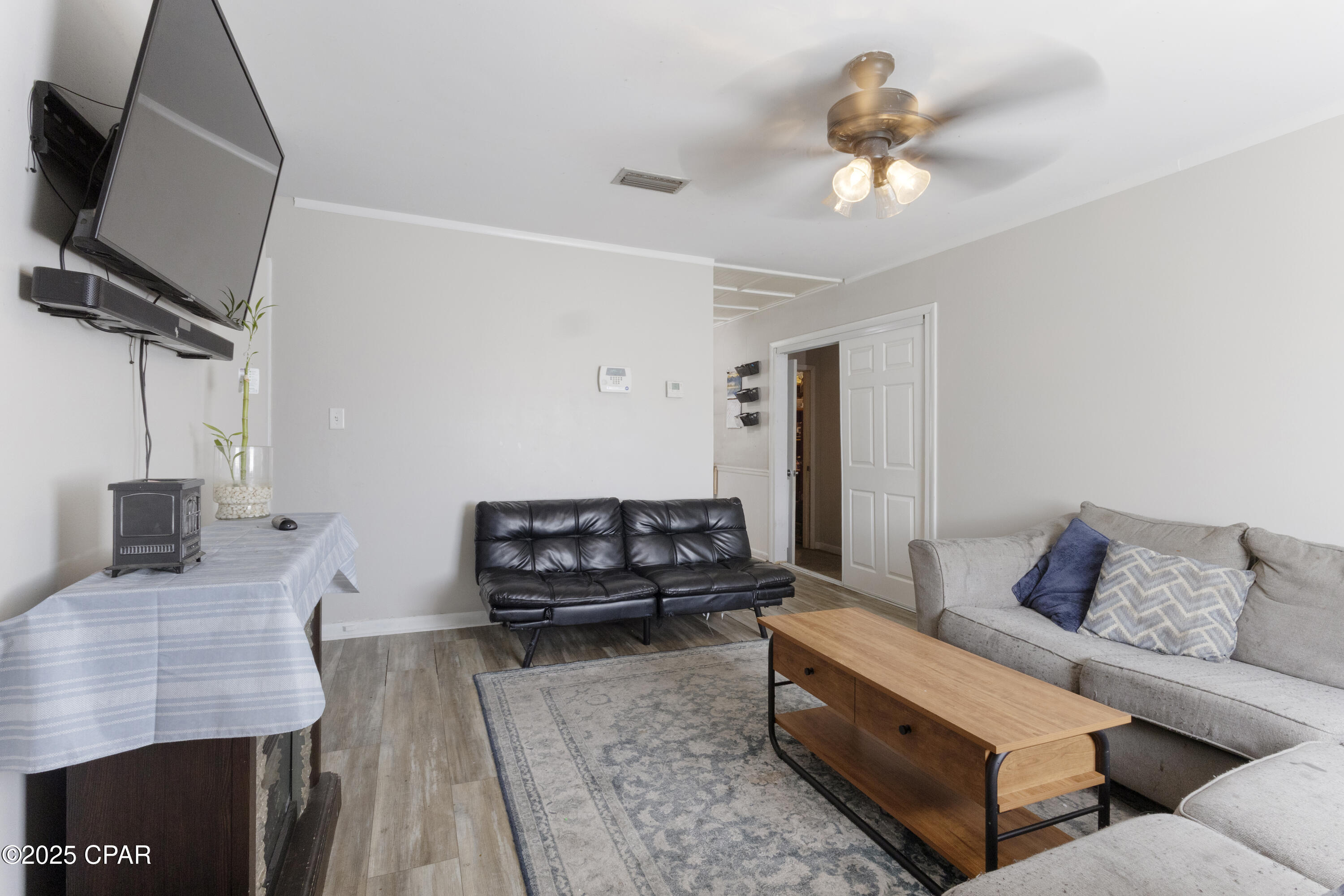 Hentz 1st Add Unit B - Residential