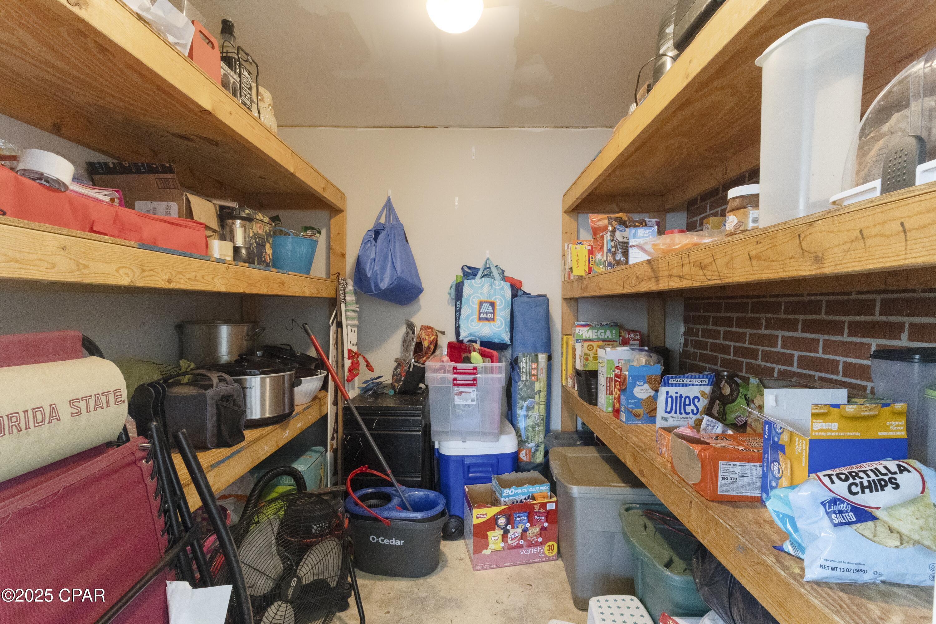 Hentz 1st Add Unit B - Residential