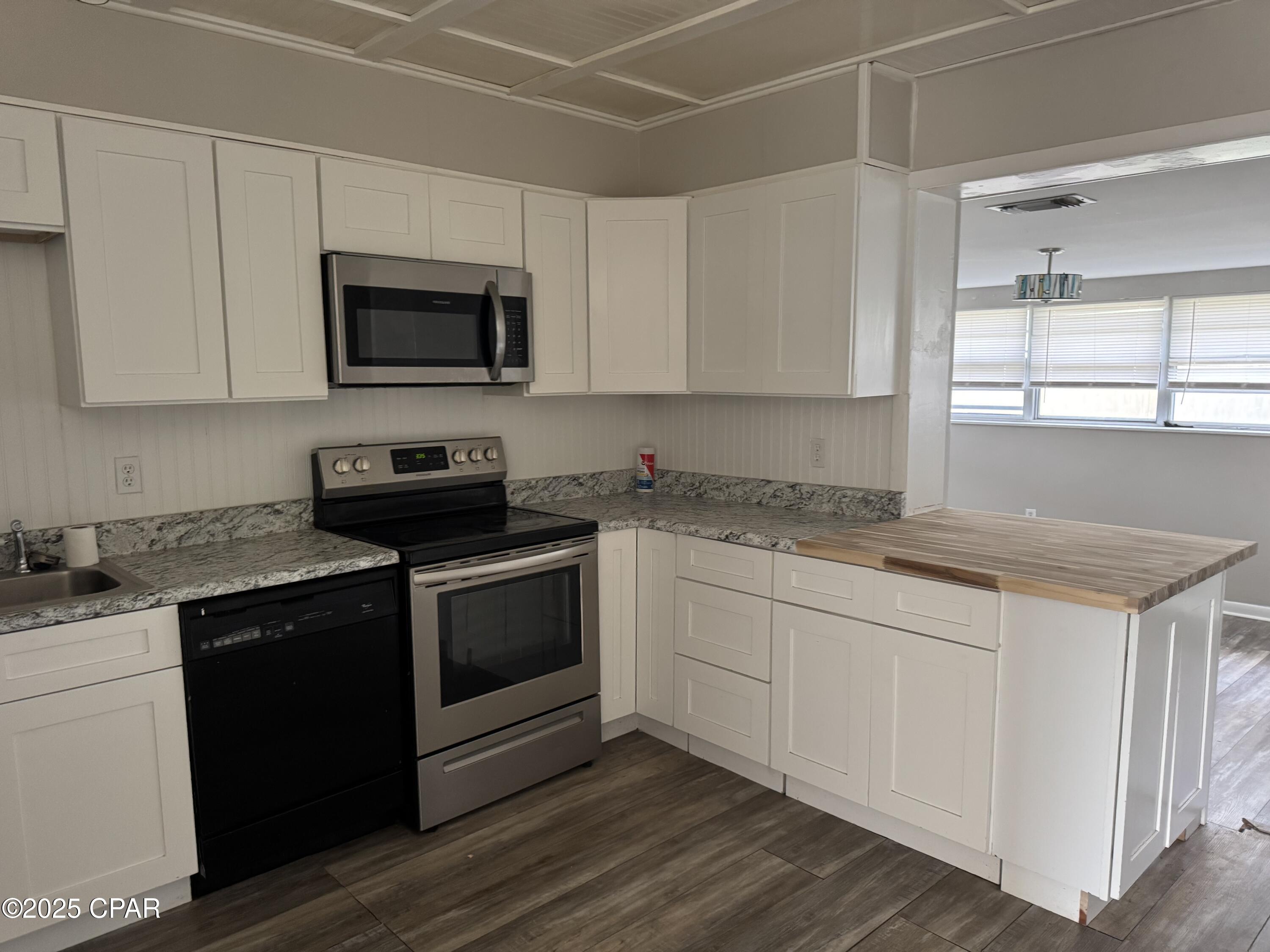 Hentz 1st Add Unit B - Residential