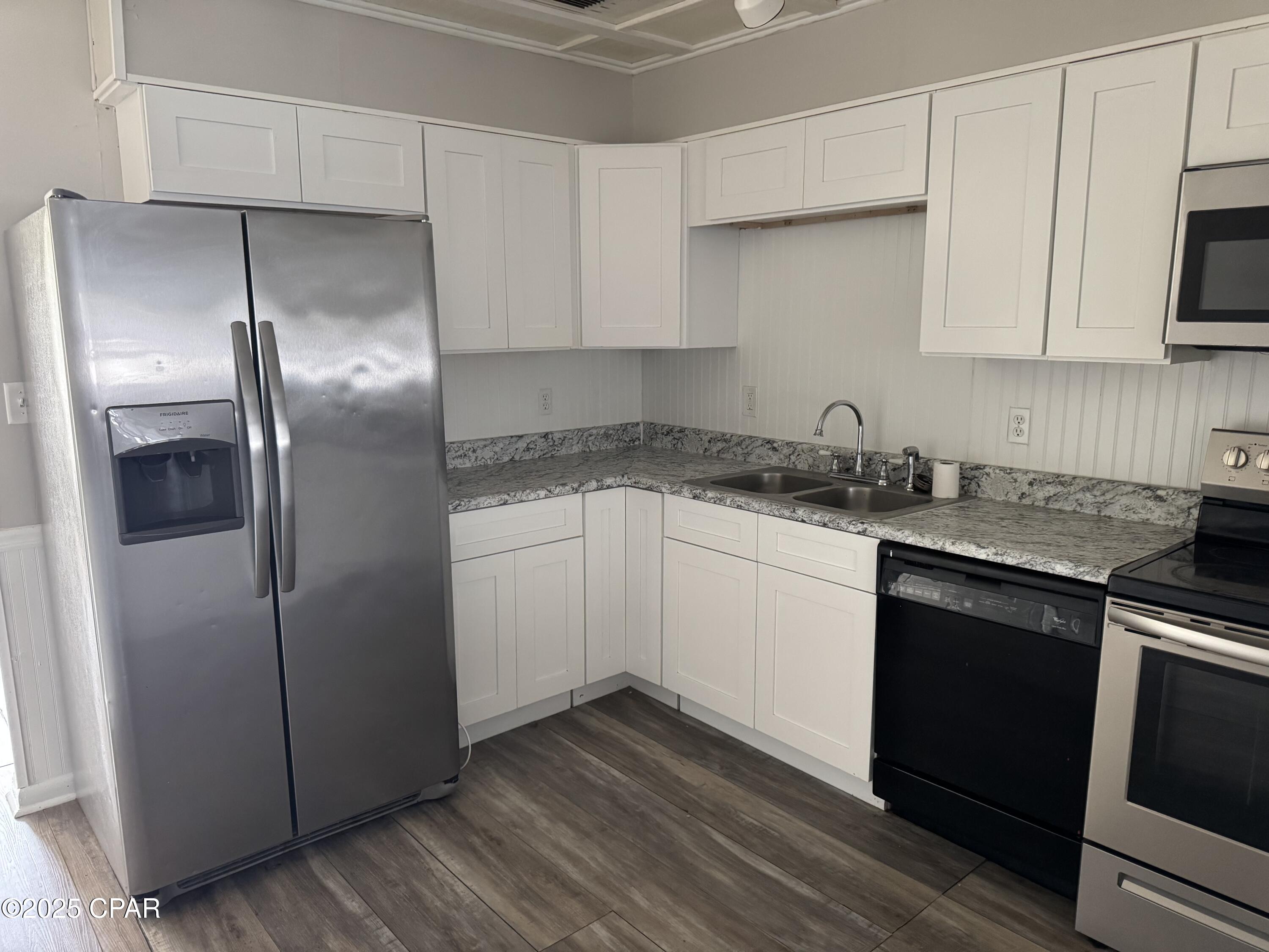 Hentz 1st Add Unit B - Residential