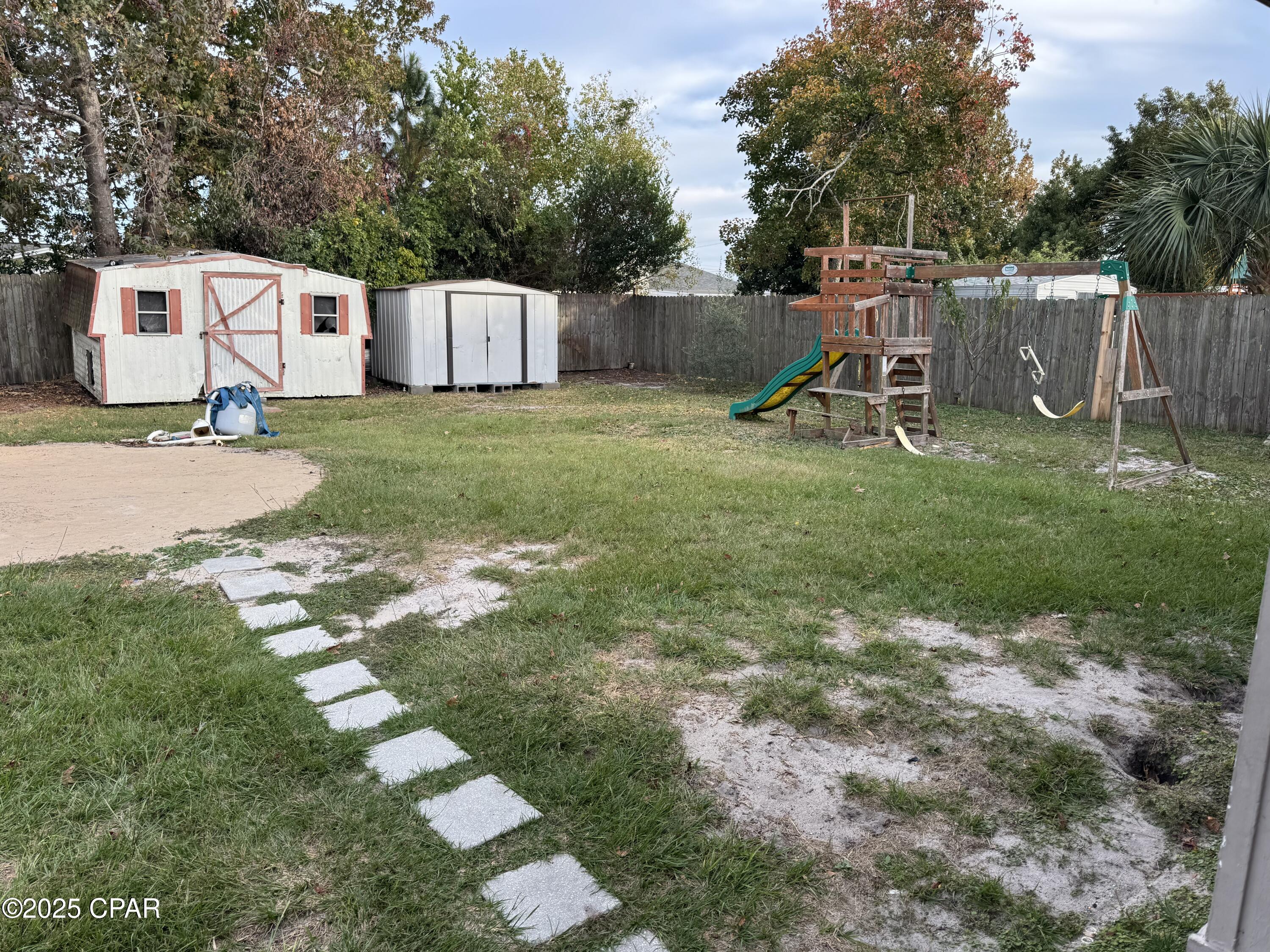 Hentz 1st Add Unit B - Residential