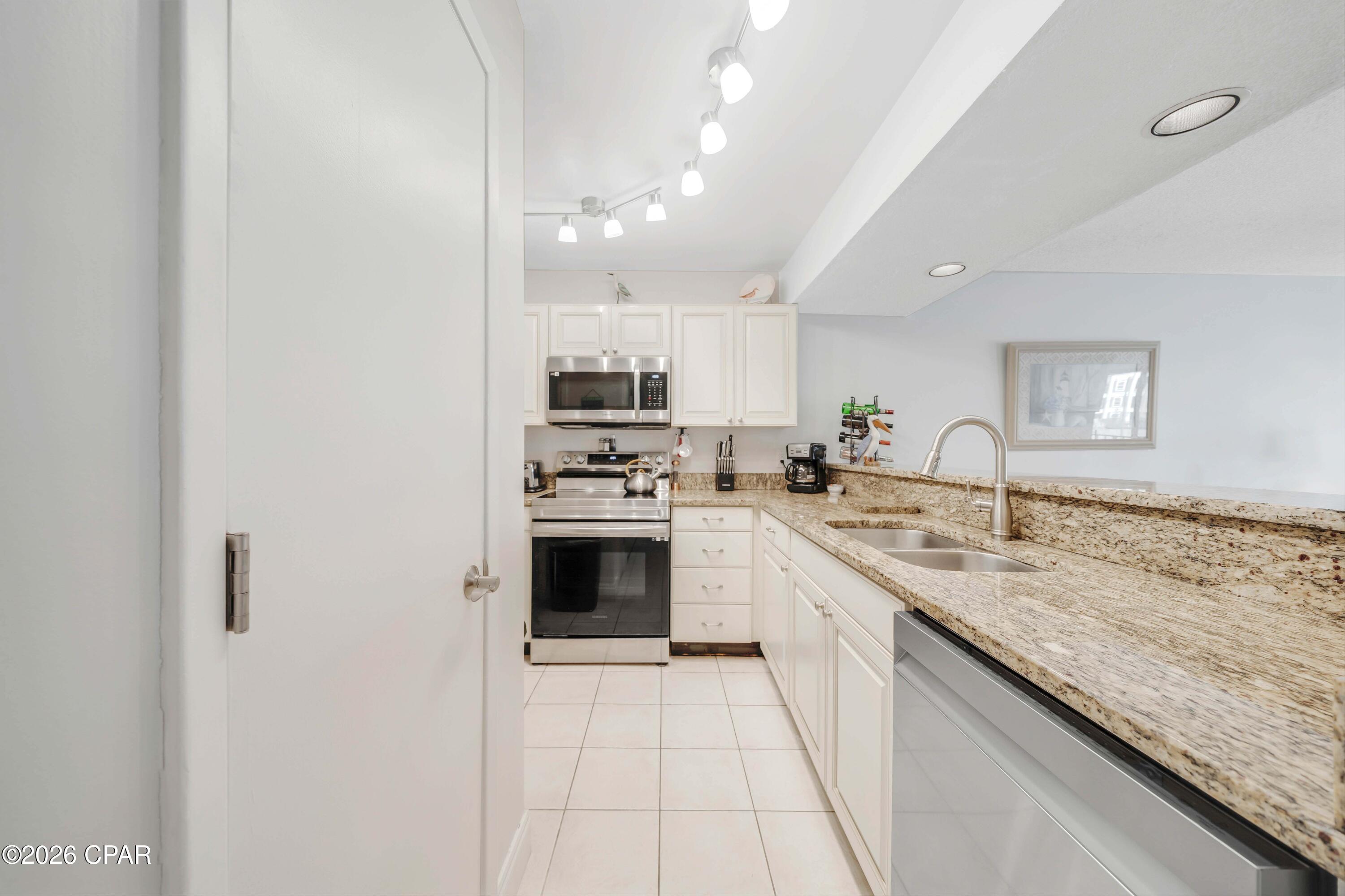 Edgewater Golf Villas V-C - Residential