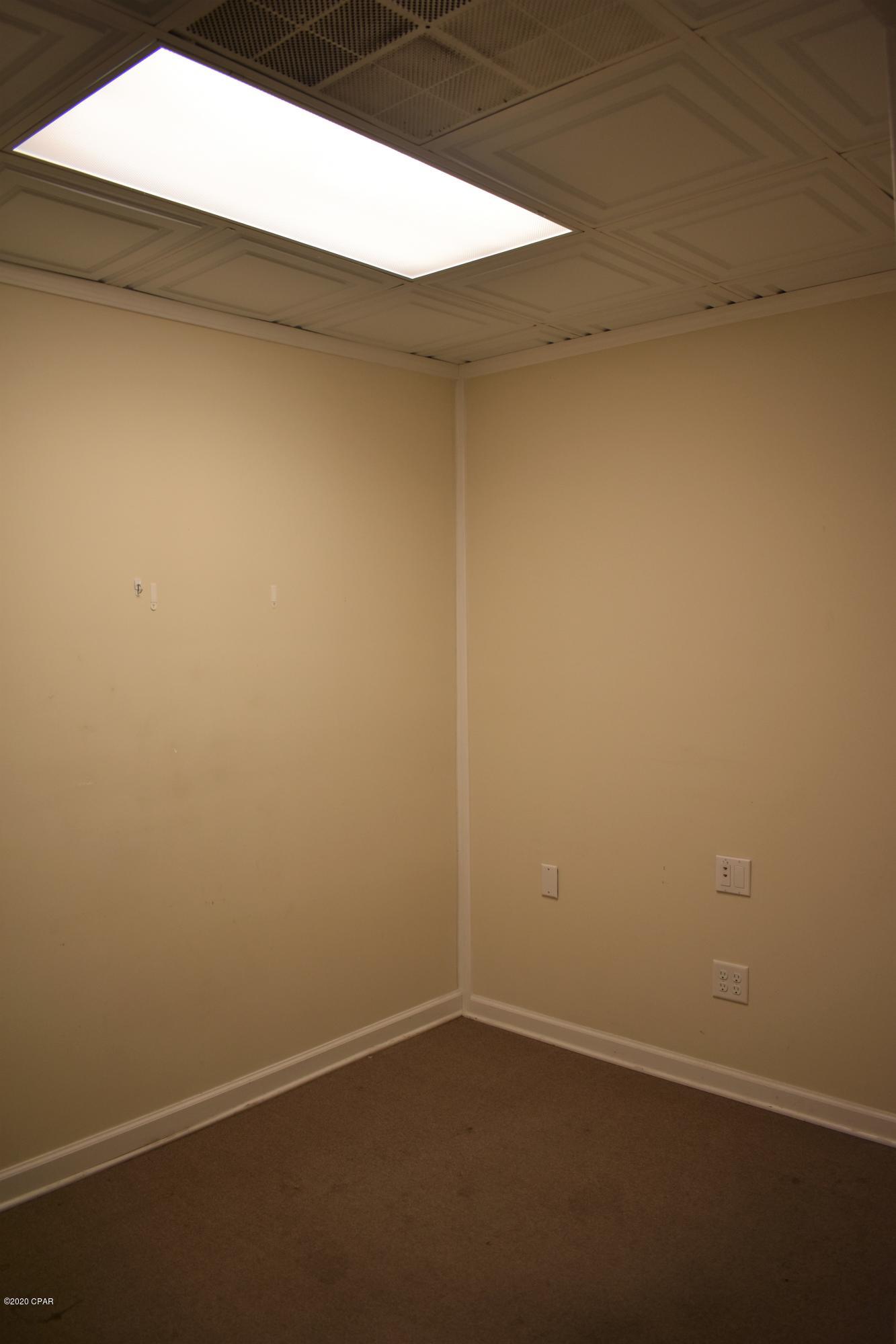 [No Recorded Subdiv] - Commercial Sale