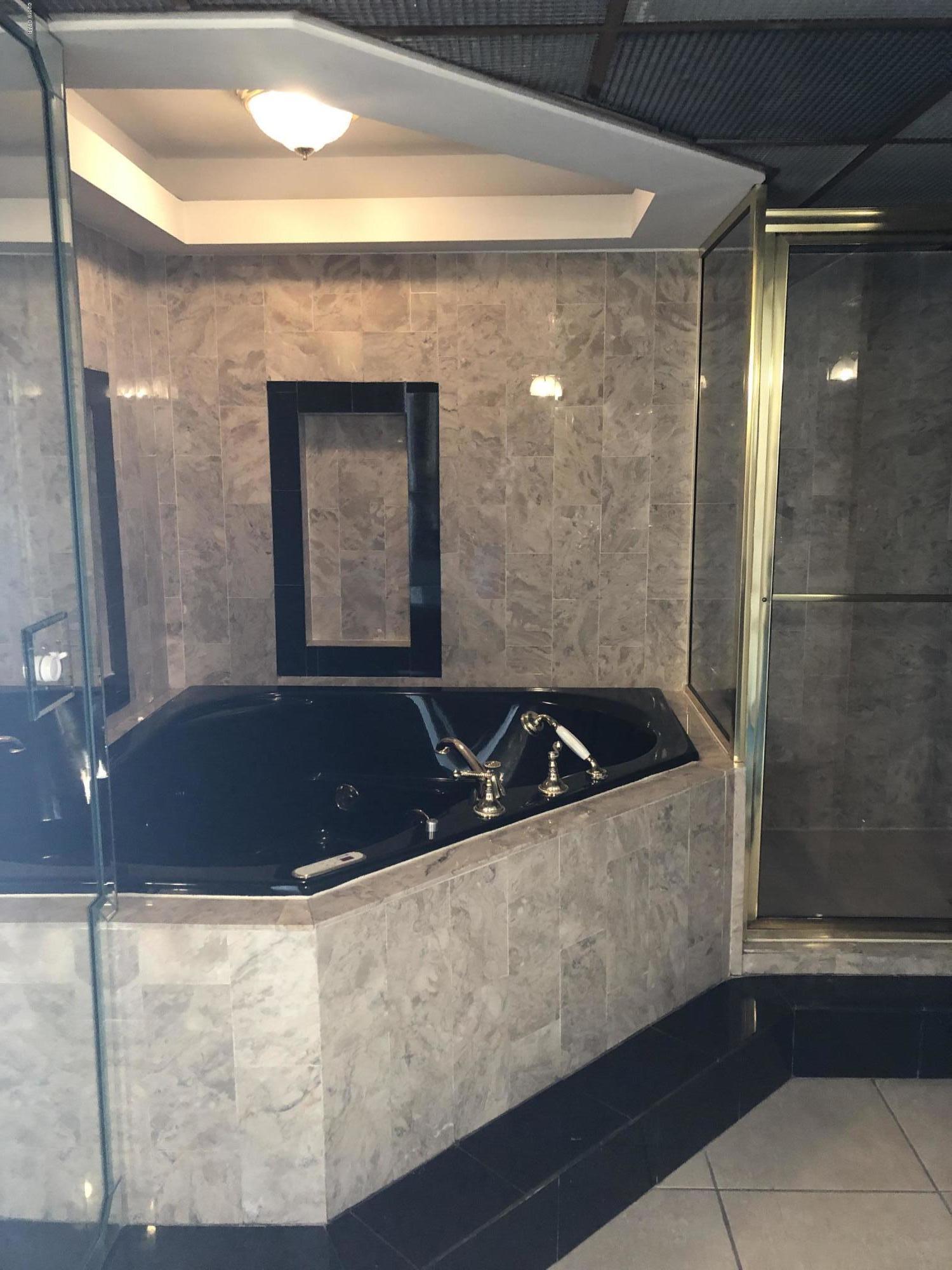 Edgewater Tower III - Residential