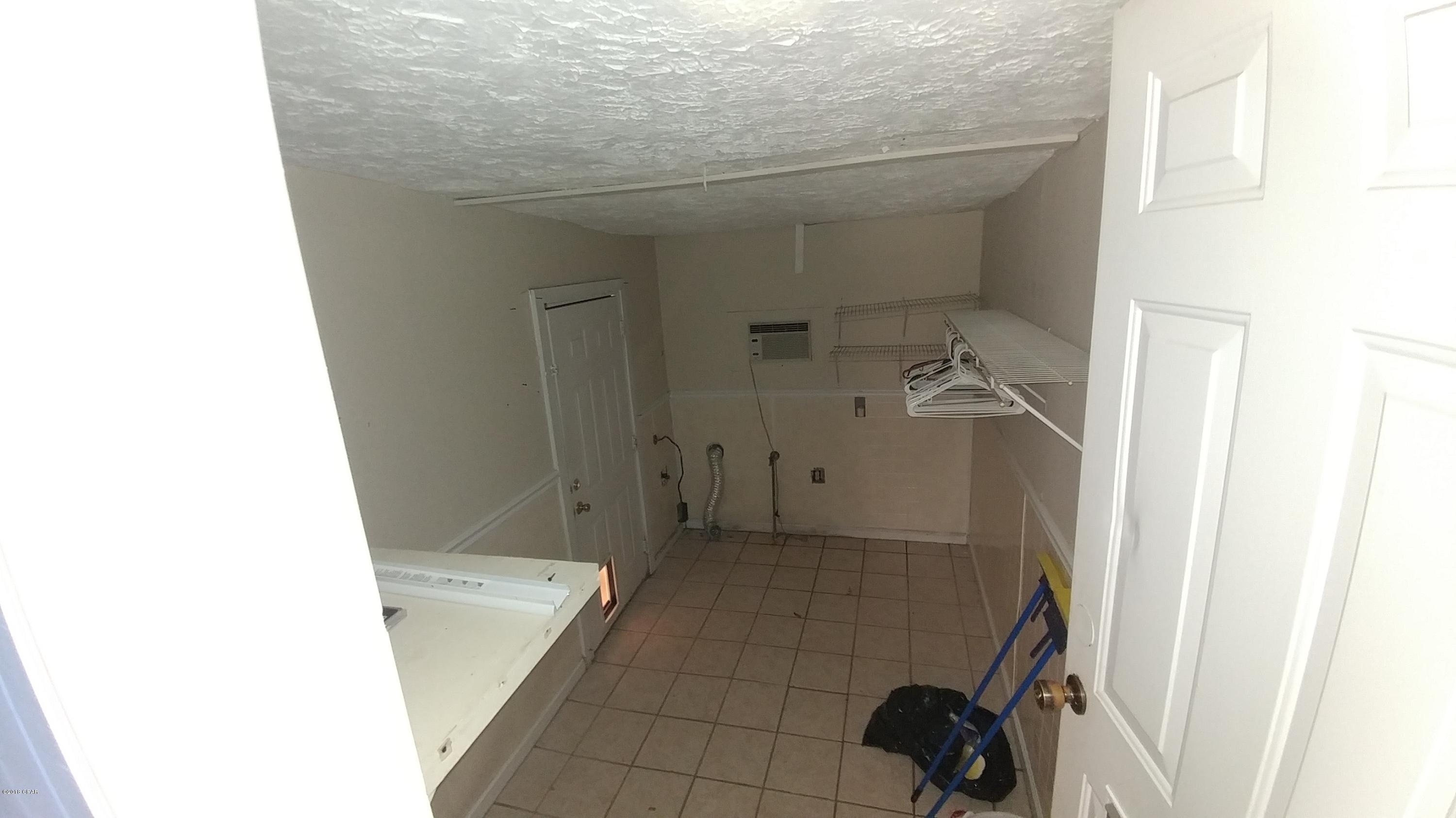 Hentz 1st Add Unit-B Rep - Residential