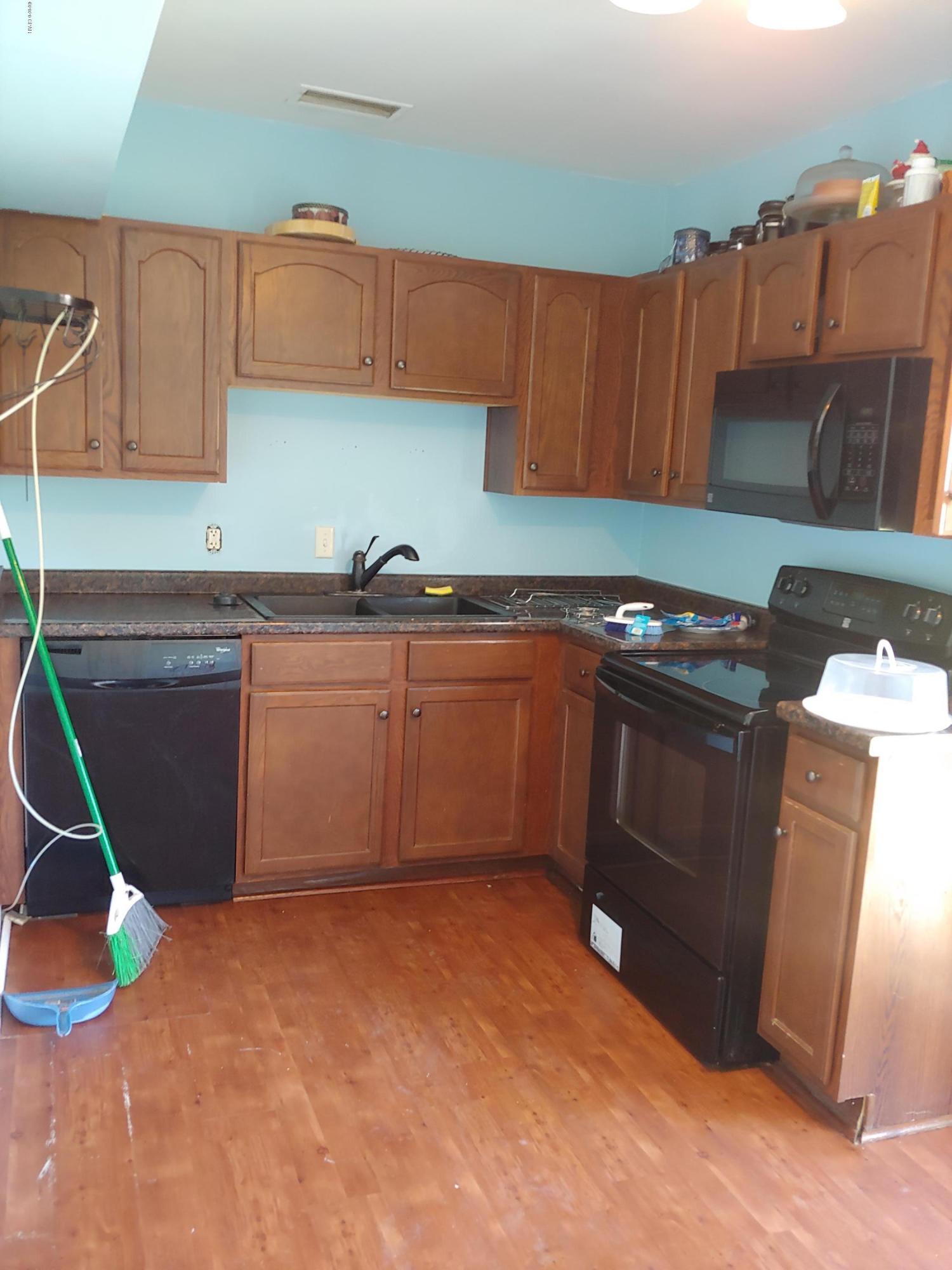 Lake Drive Heights 1st - Residential