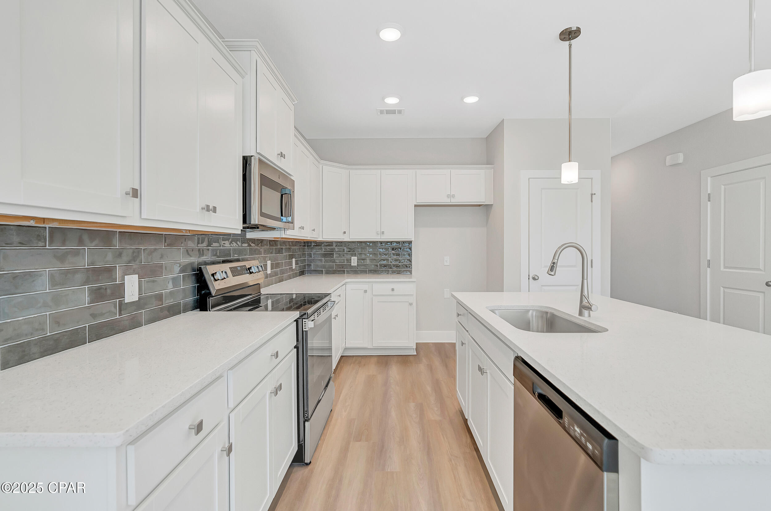 Colonial Landing - Residential