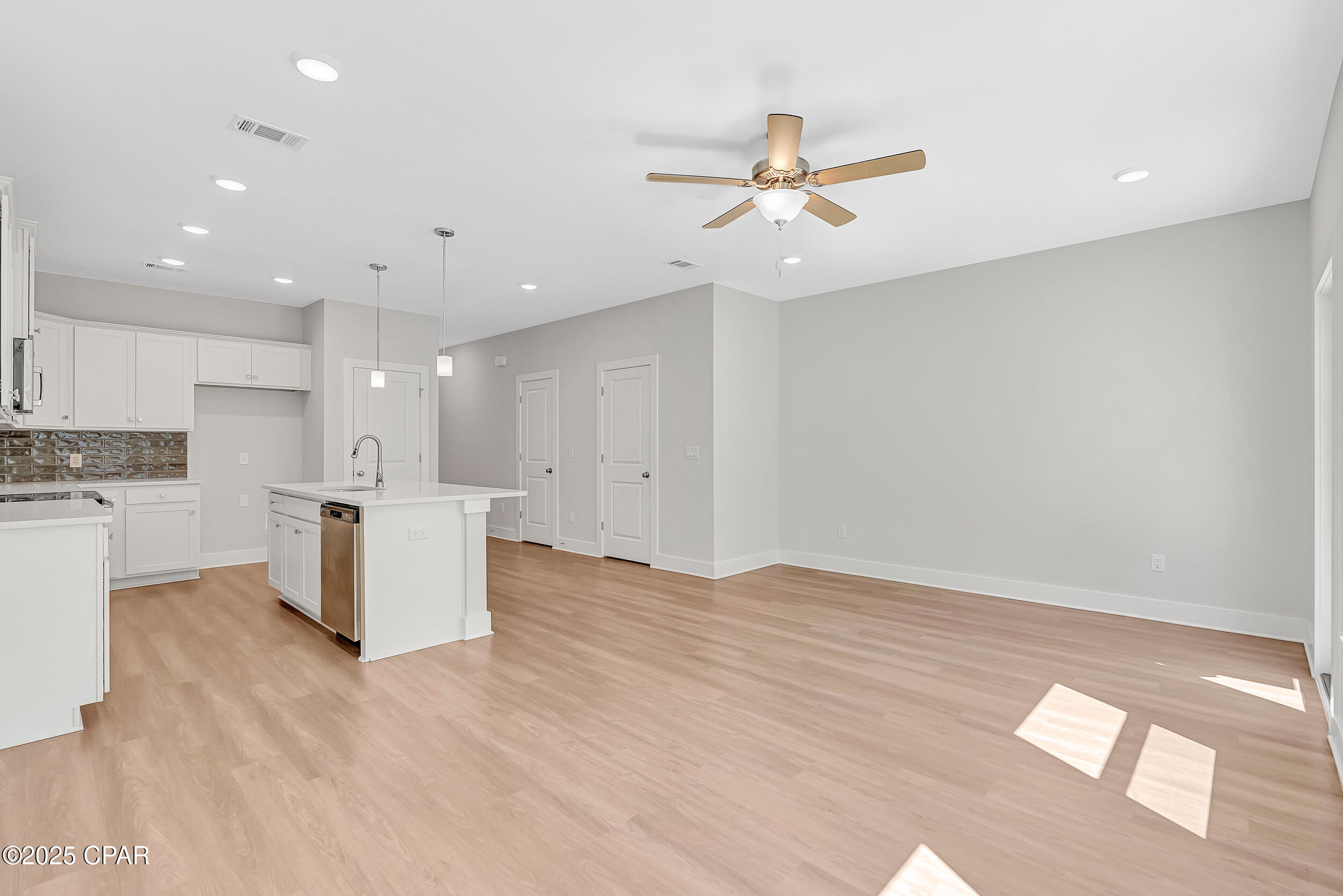 Colonial Landing - Residential