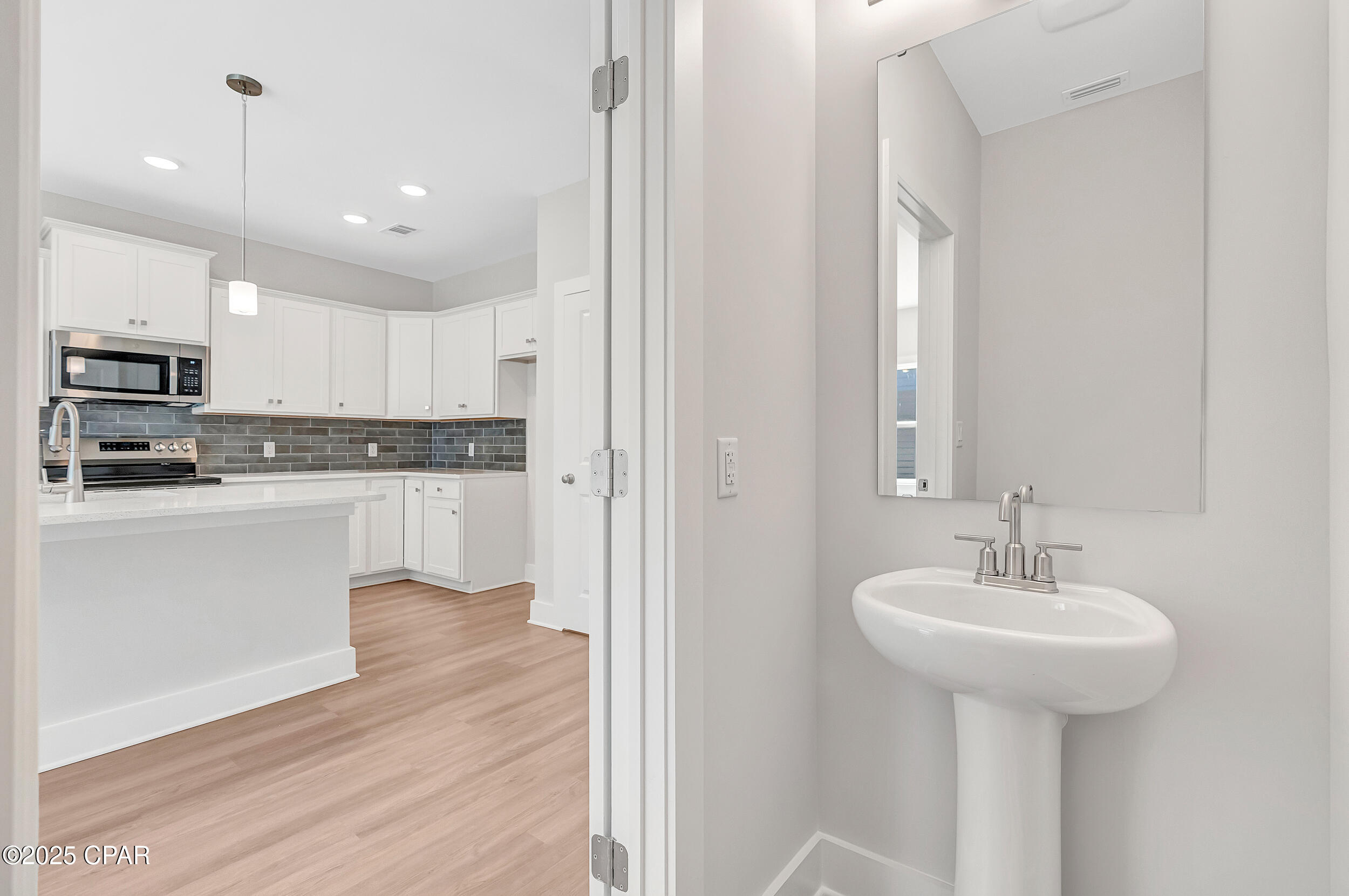 Colonial Landing - Residential