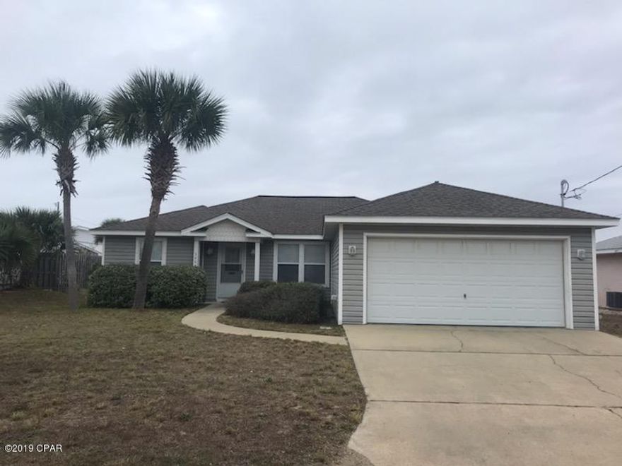 CURRENTLY UNDER CONTRACT, SELLER ACCEPTING BACK UP OFFERS! Hardly lived in, excellent condition. High quality construction home. All appliances convey. Just a short walk to the beach with white sands & emerald green waters of the Gulf of Mexico.  Few blocks from boat ramp. None of the decorations convey. (all info is approximate and needs to be verified by buyers).