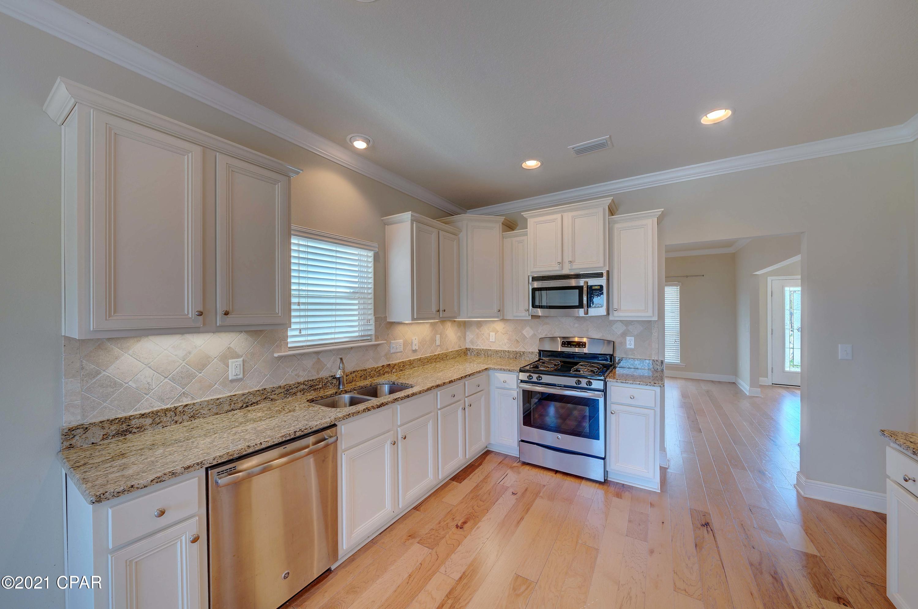 Magnolia Bay Club - Residential