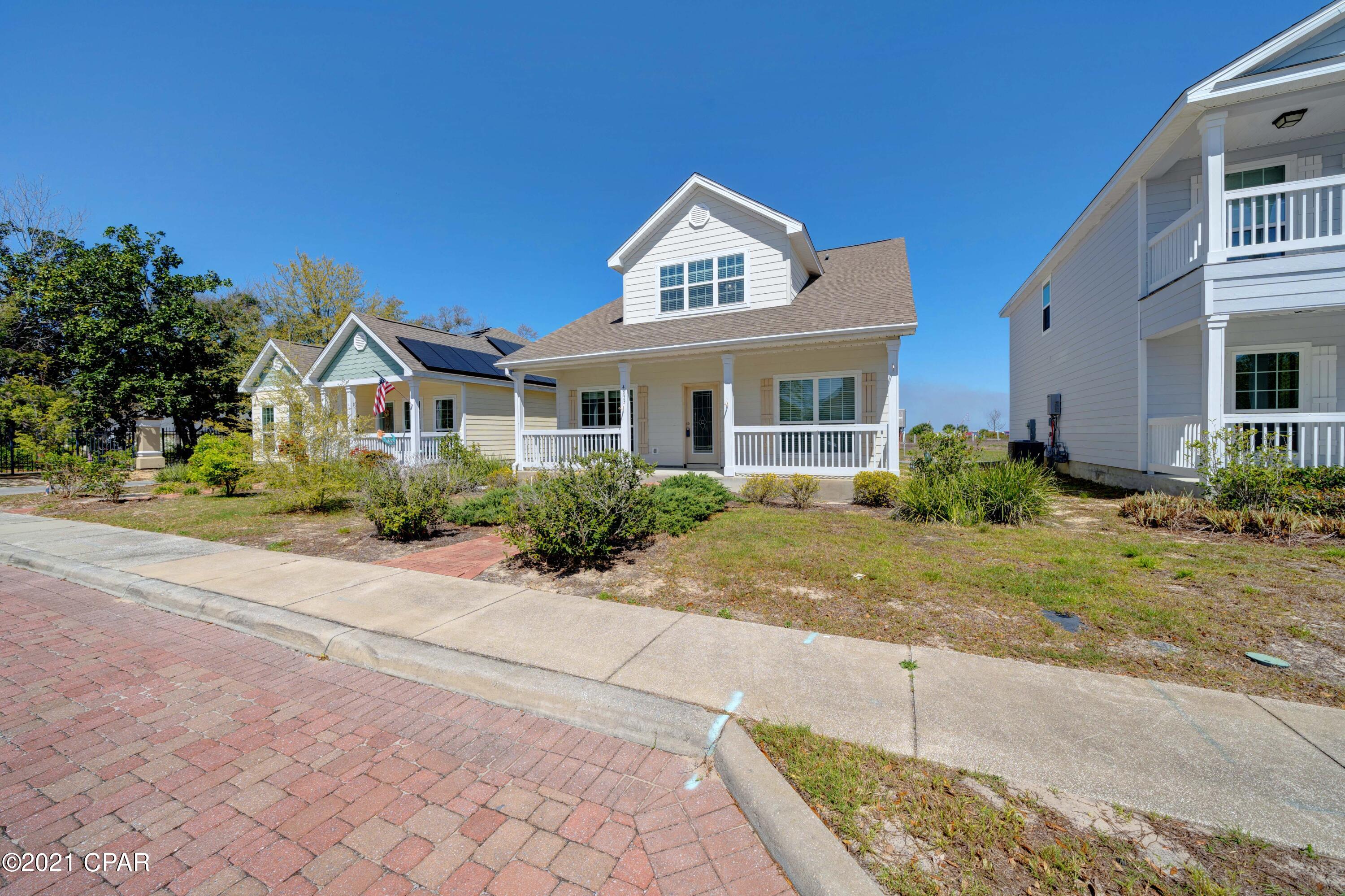 Magnolia Bay Club - Residential