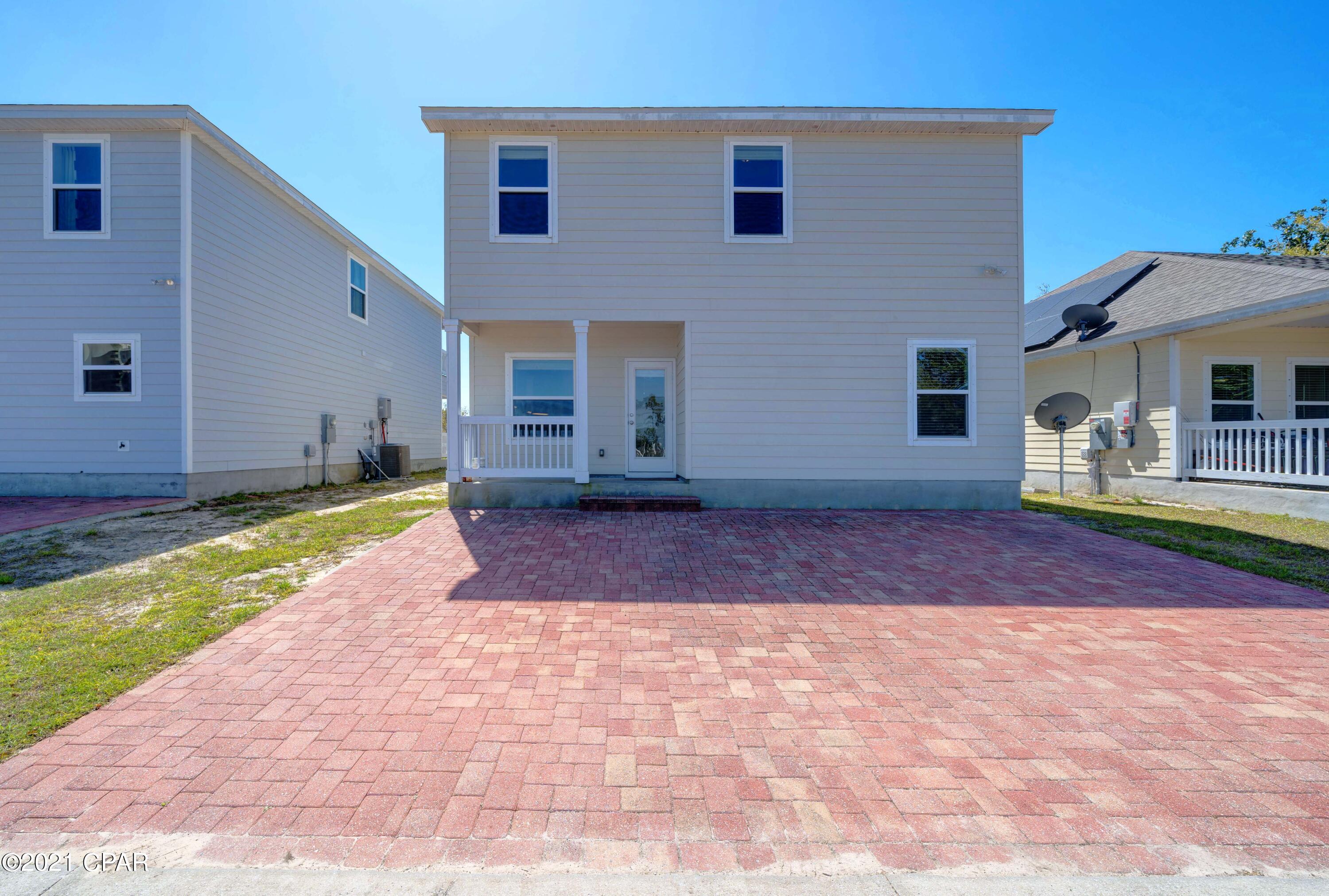 Magnolia Bay Club - Residential