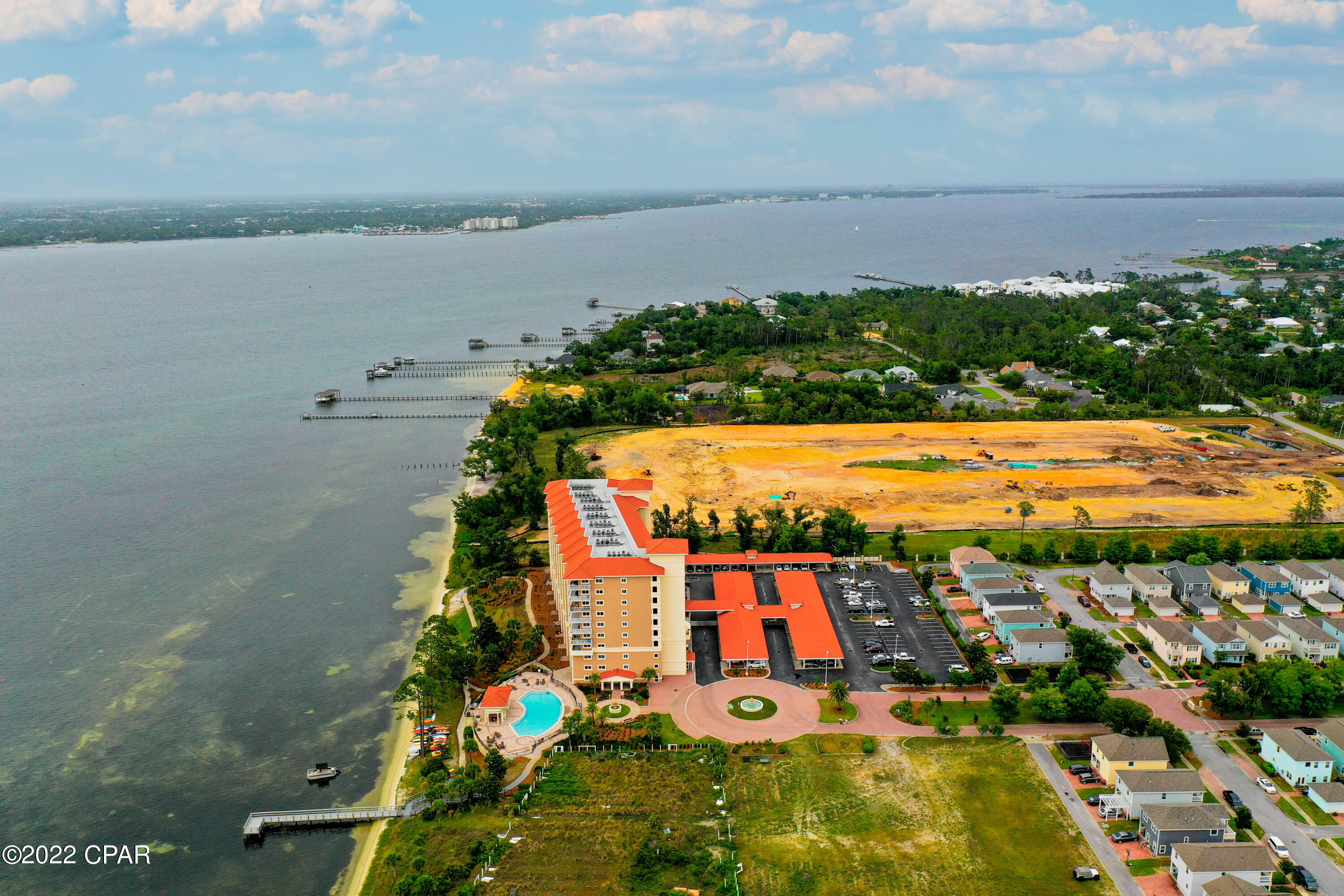 Magnolia Bay Club - Residential