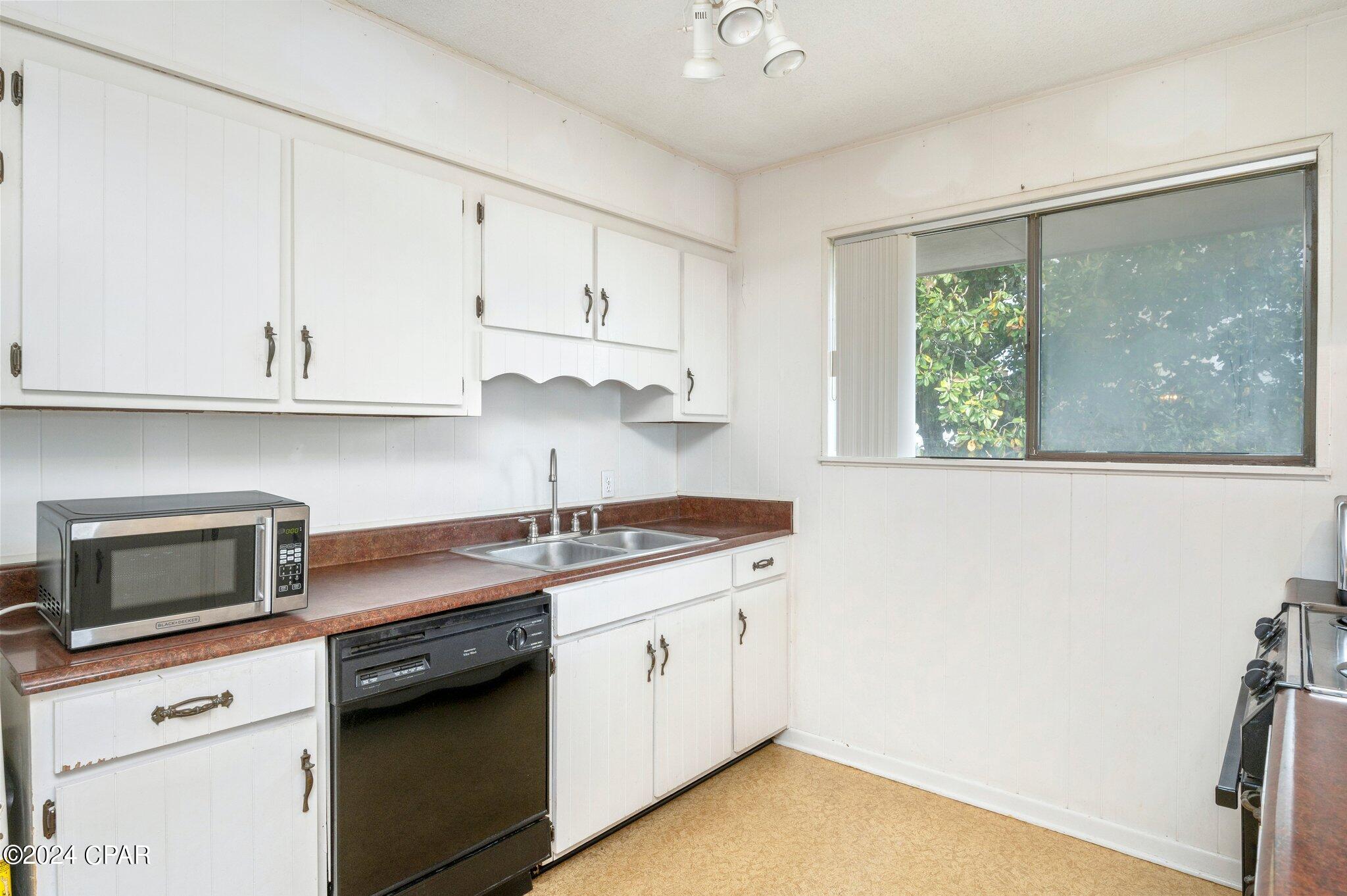 Laguna Beach Estates - Residential