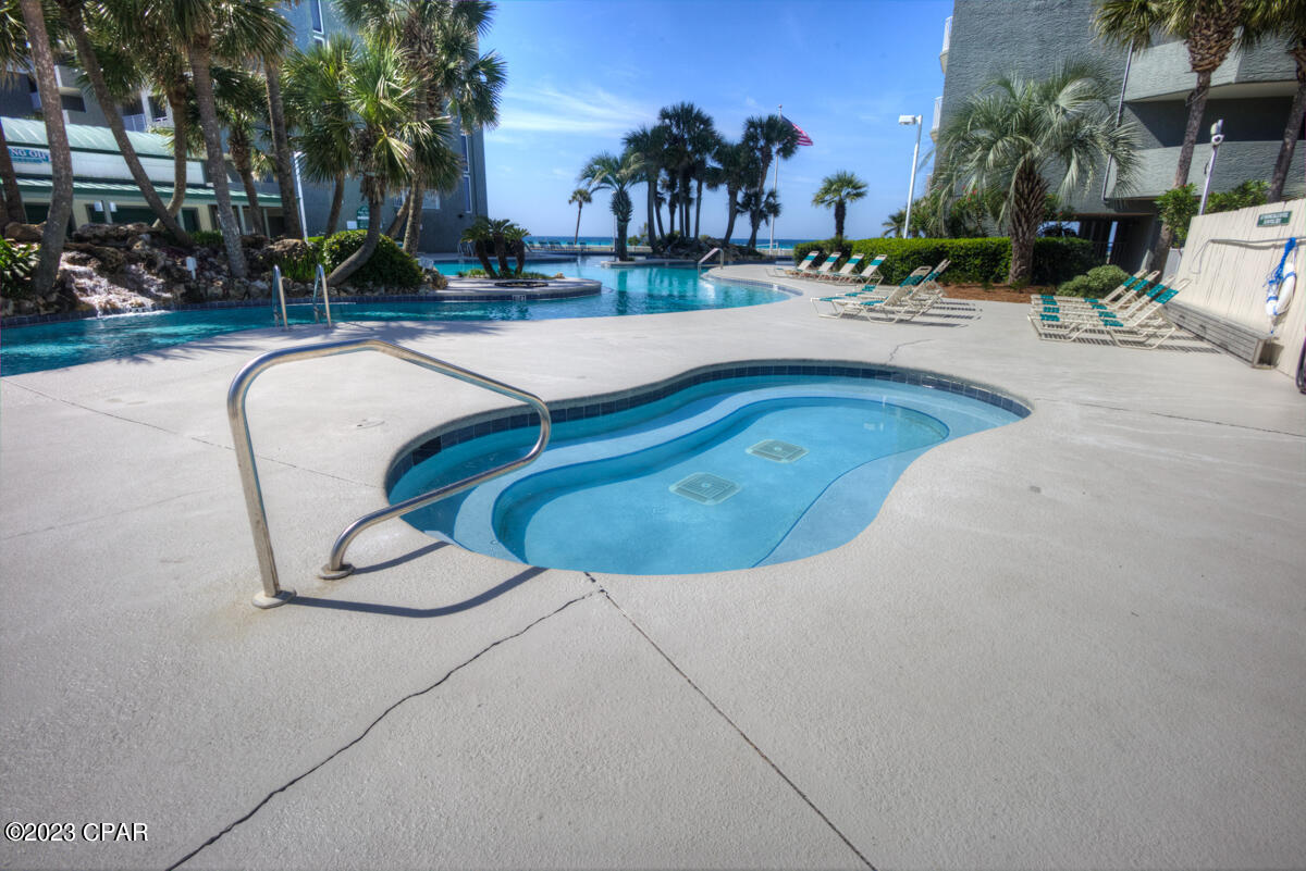 Long Beach Towers IV - Residential