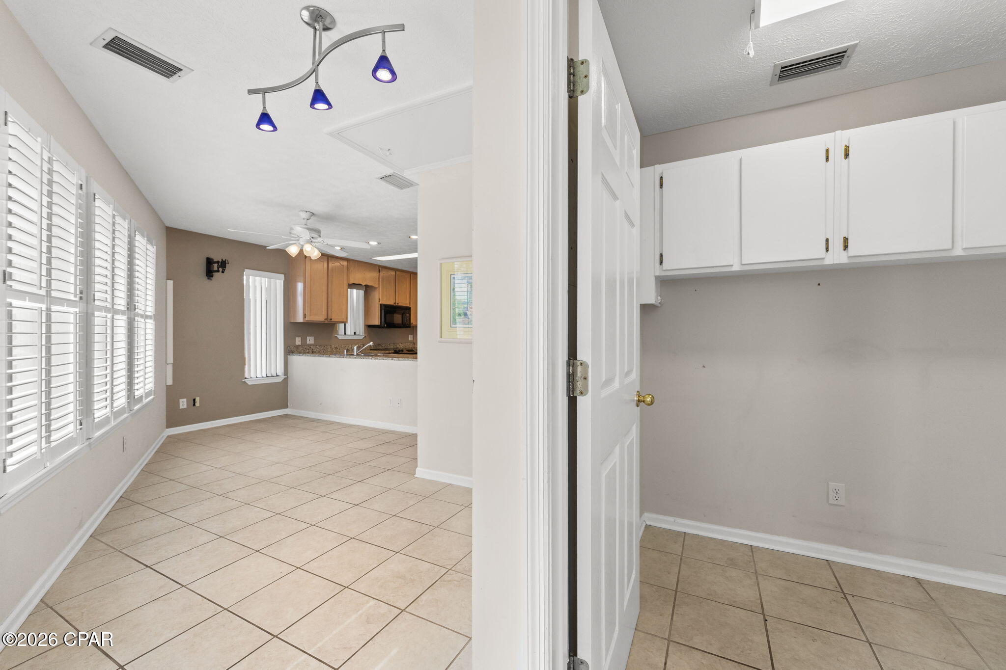 Venture Out Travel Trail - Residential