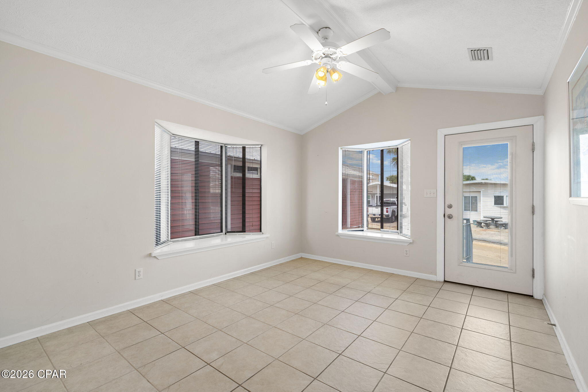 Venture Out Travel Trail - Residential