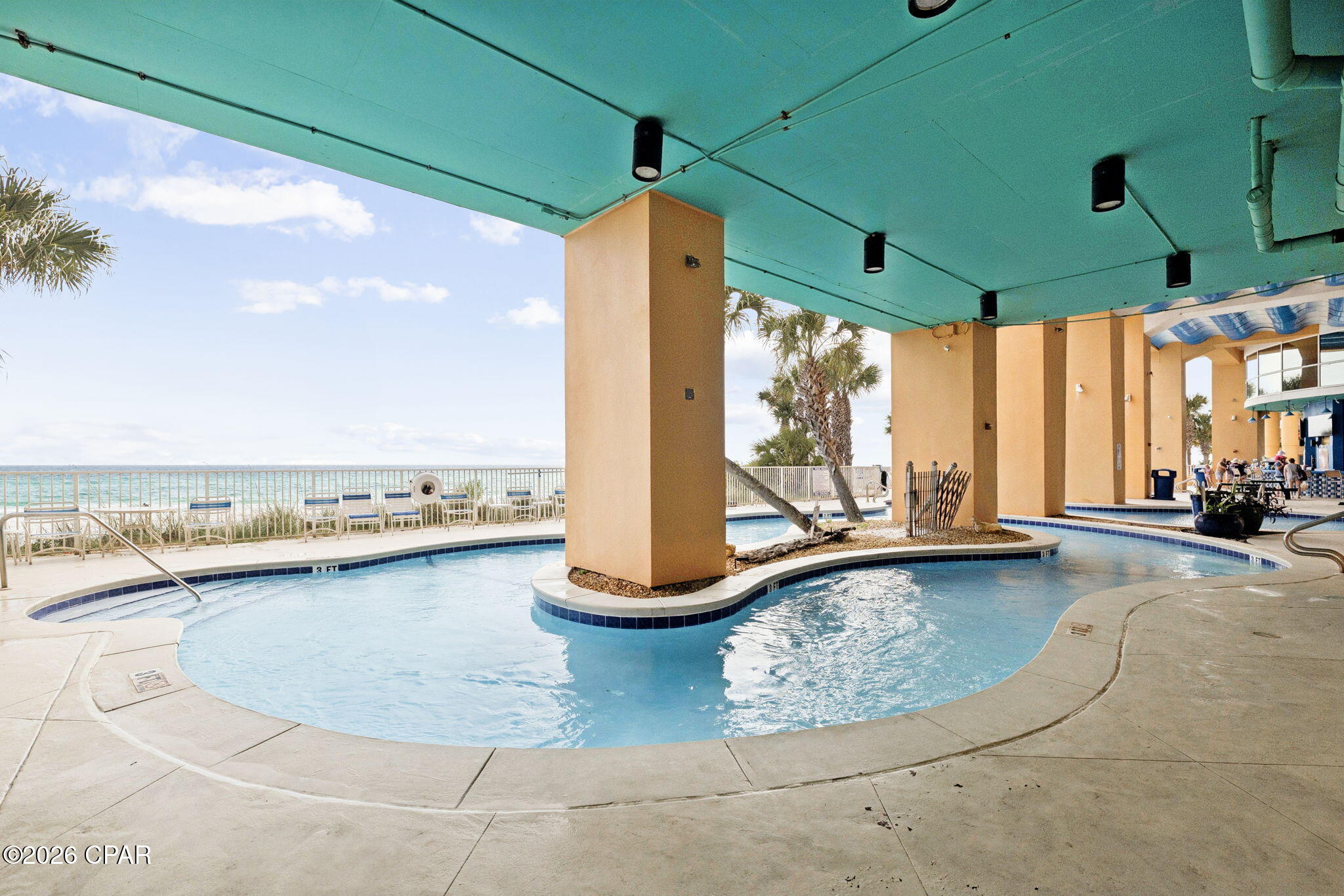 Splash Condo - Residential