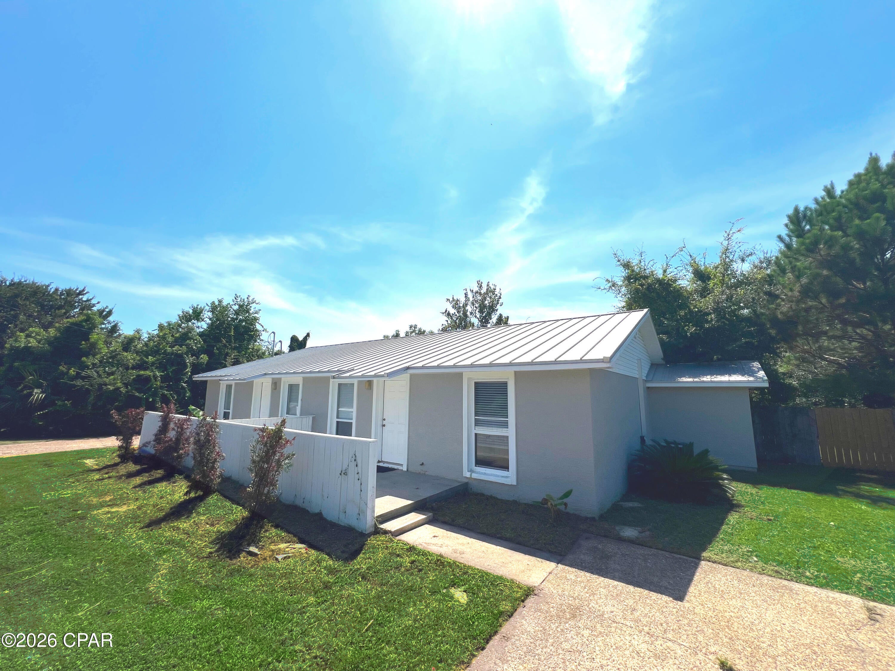 3039 Headland Avenue