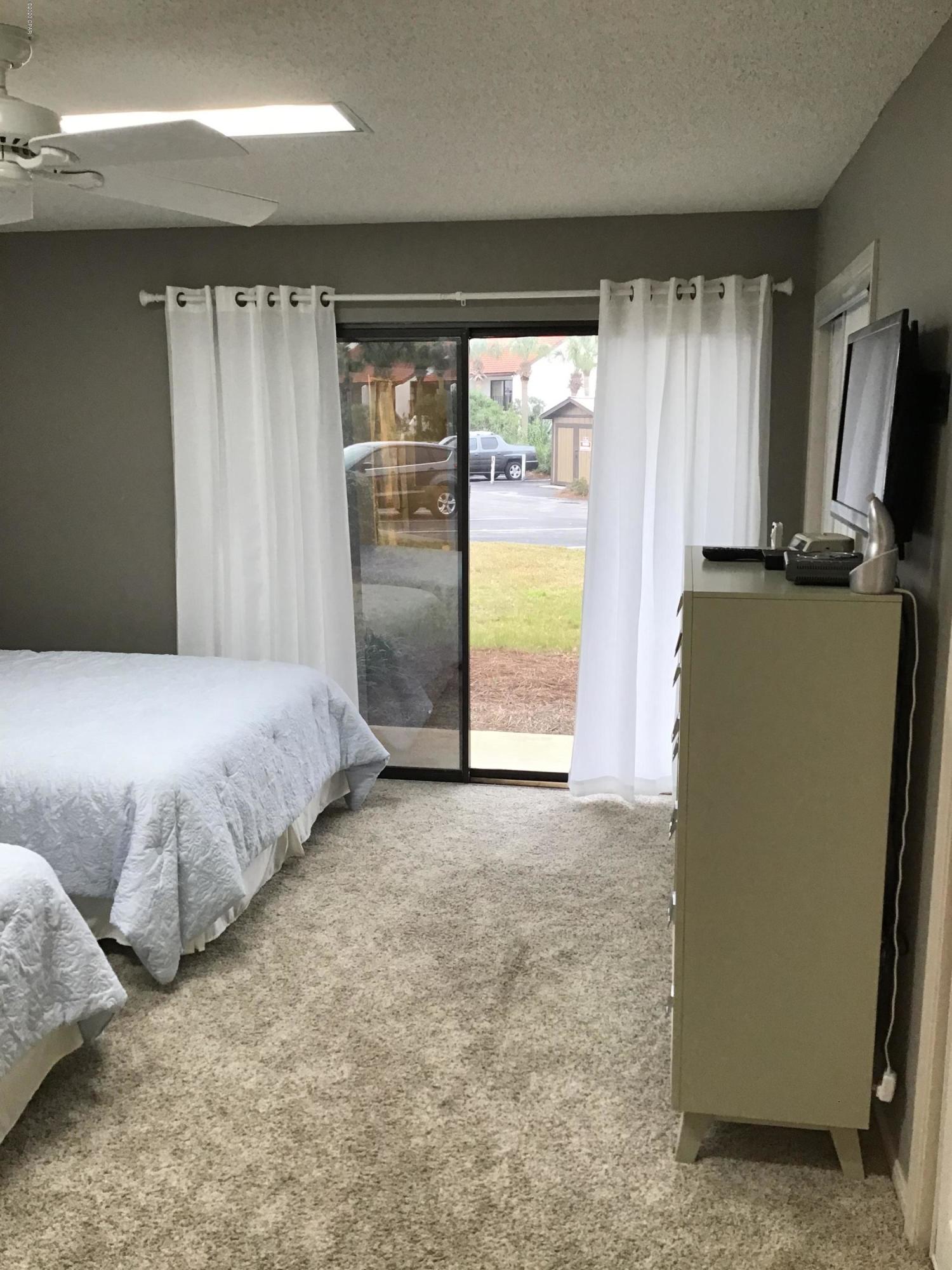 Edgewater Golf Villas V-A - Residential