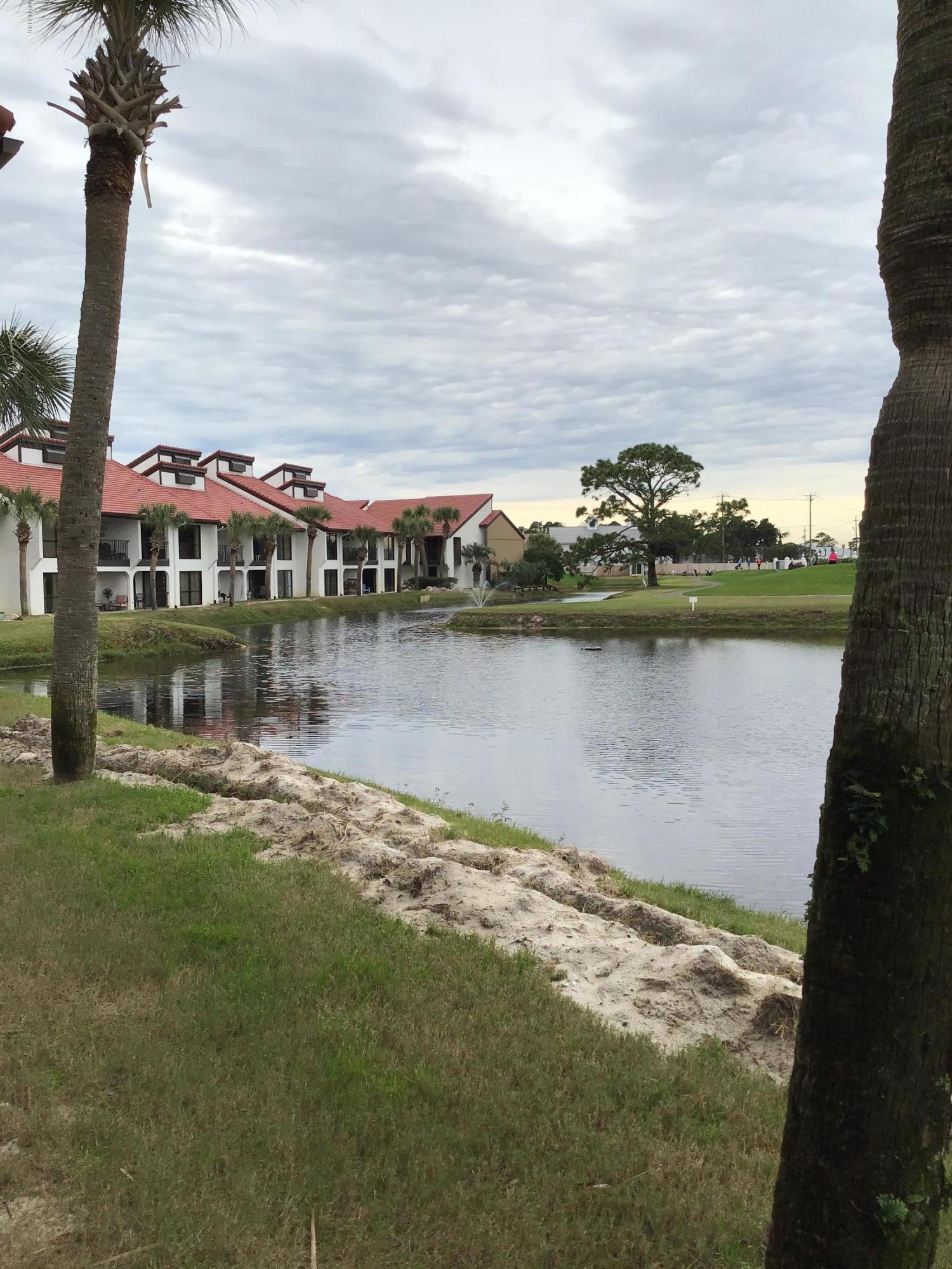 Edgewater Golf Villas V-A - Residential