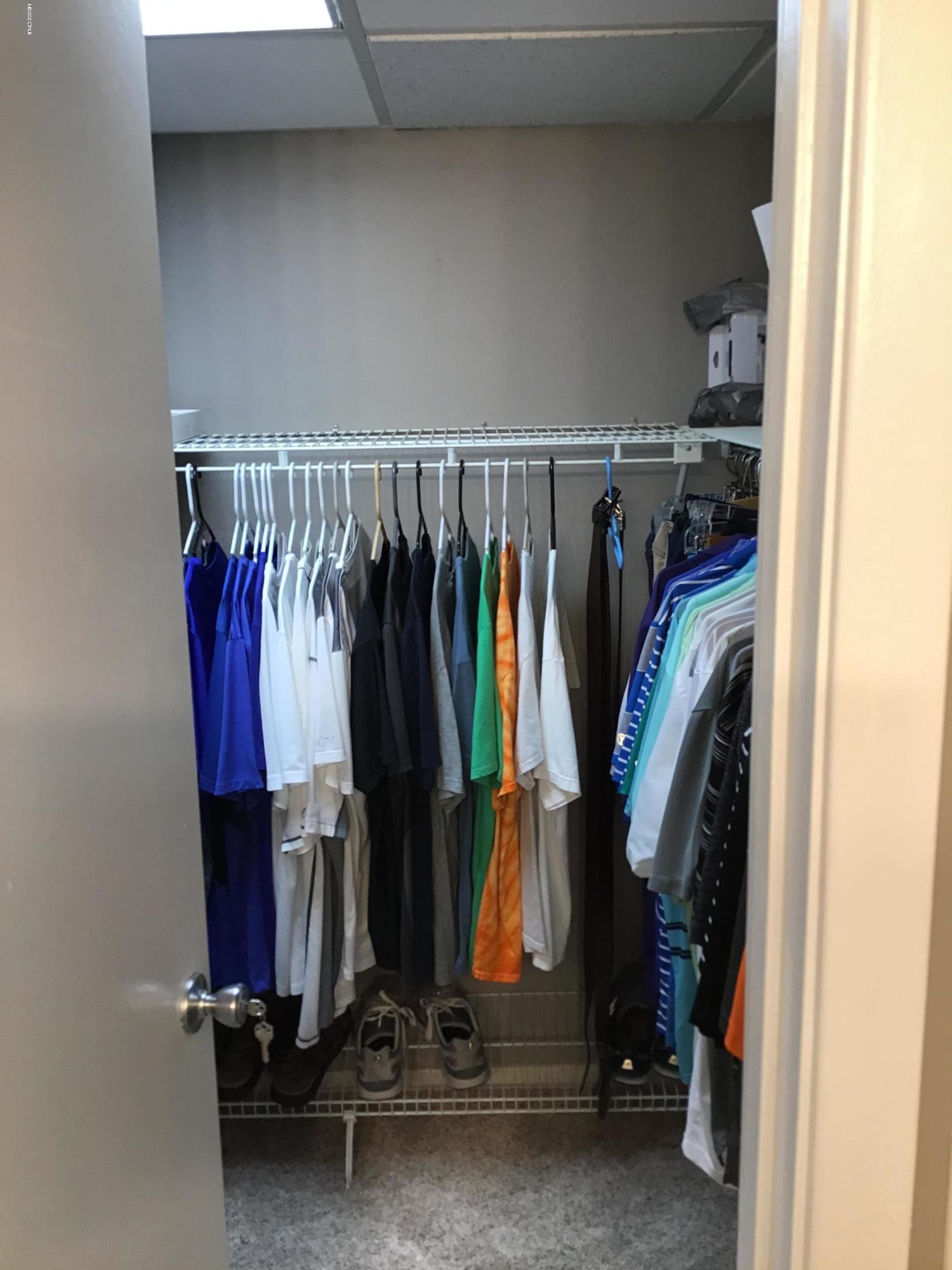 Edgewater Golf Villas V-A - Residential