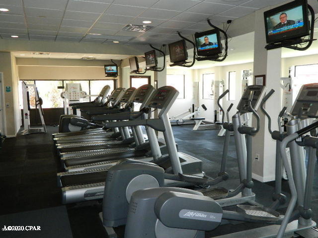 Edgewater Golf Villas V-A - Residential