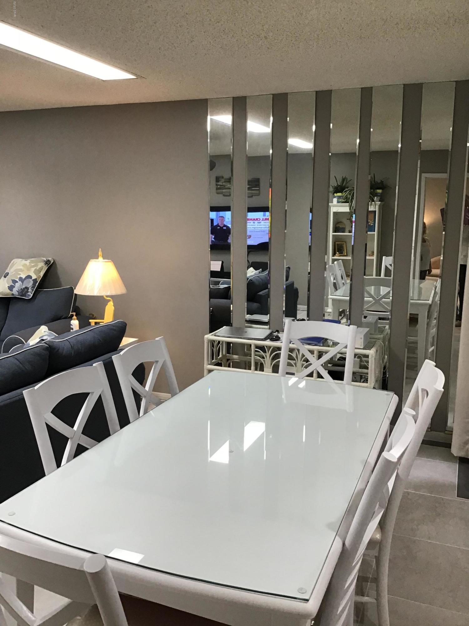 Edgewater Golf Villas V-A - Residential