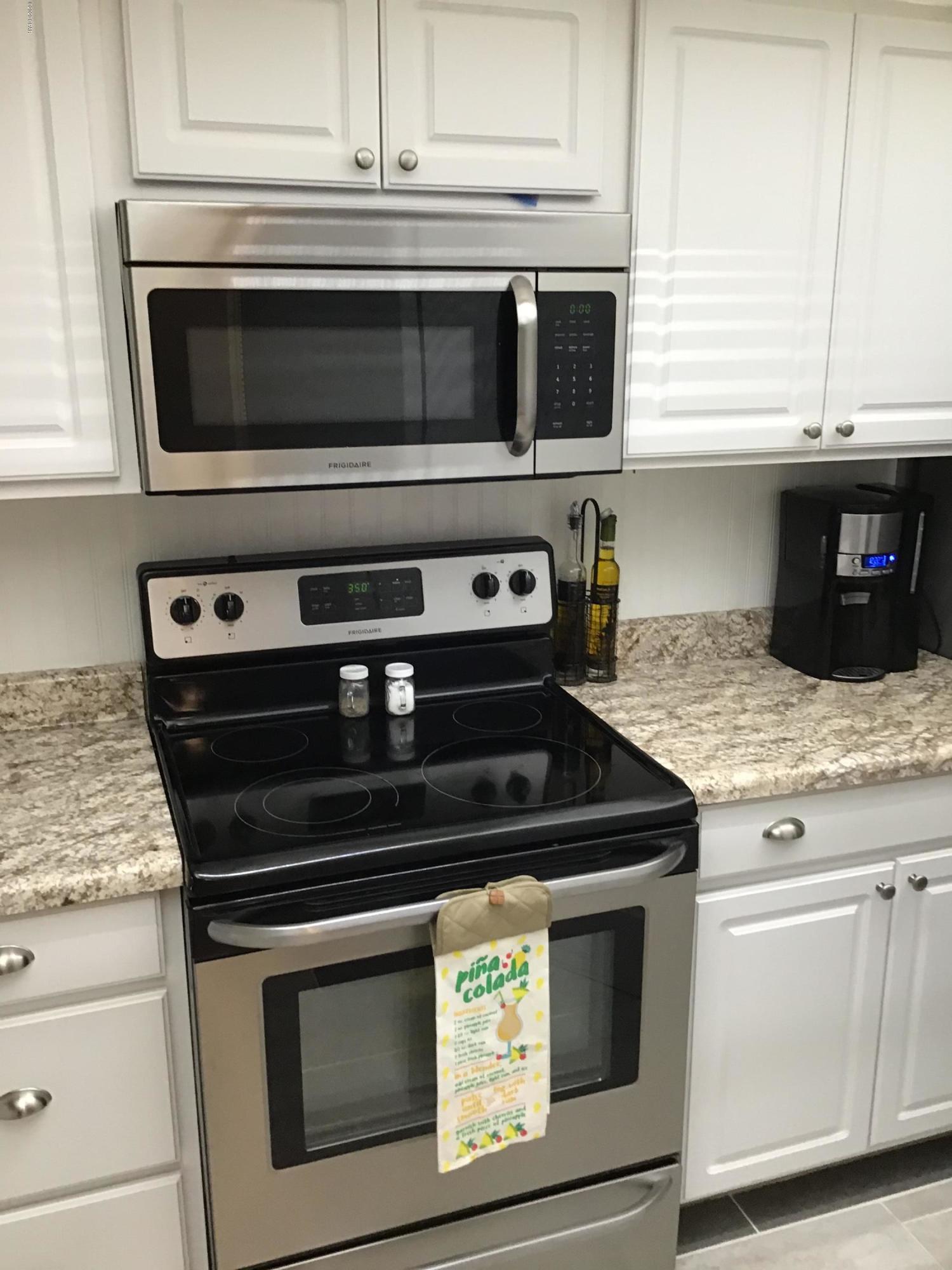 Edgewater Golf Villas V-A - Residential