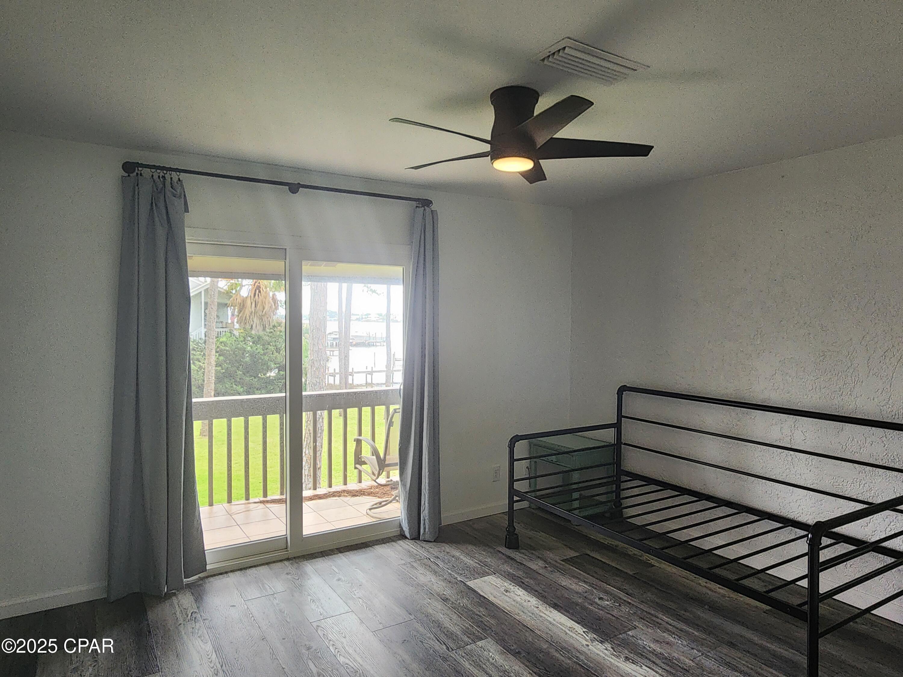 Palisades Condo Ph 1 - Residential Lease