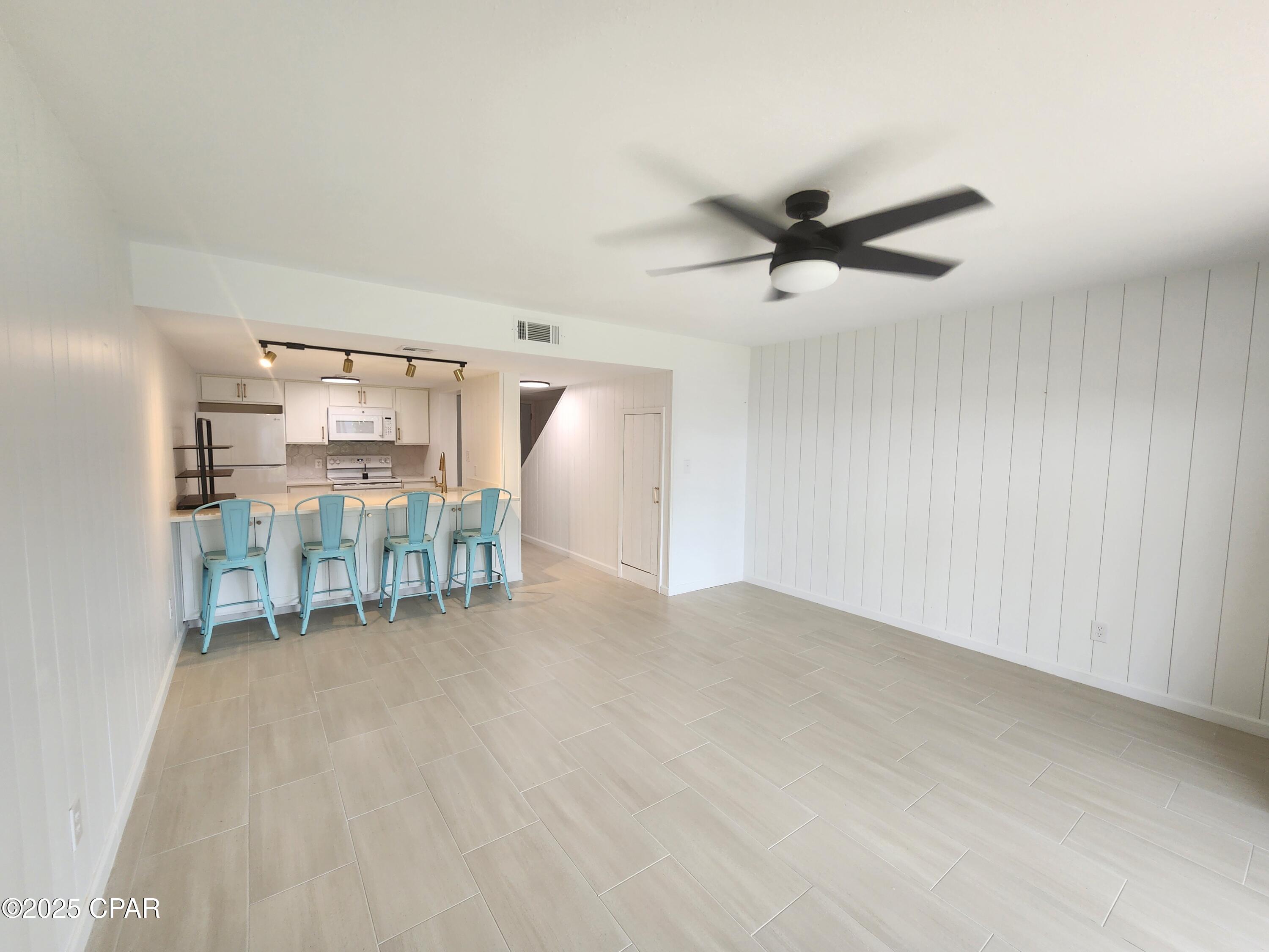 Palisades Condo Ph 1 - Residential Lease