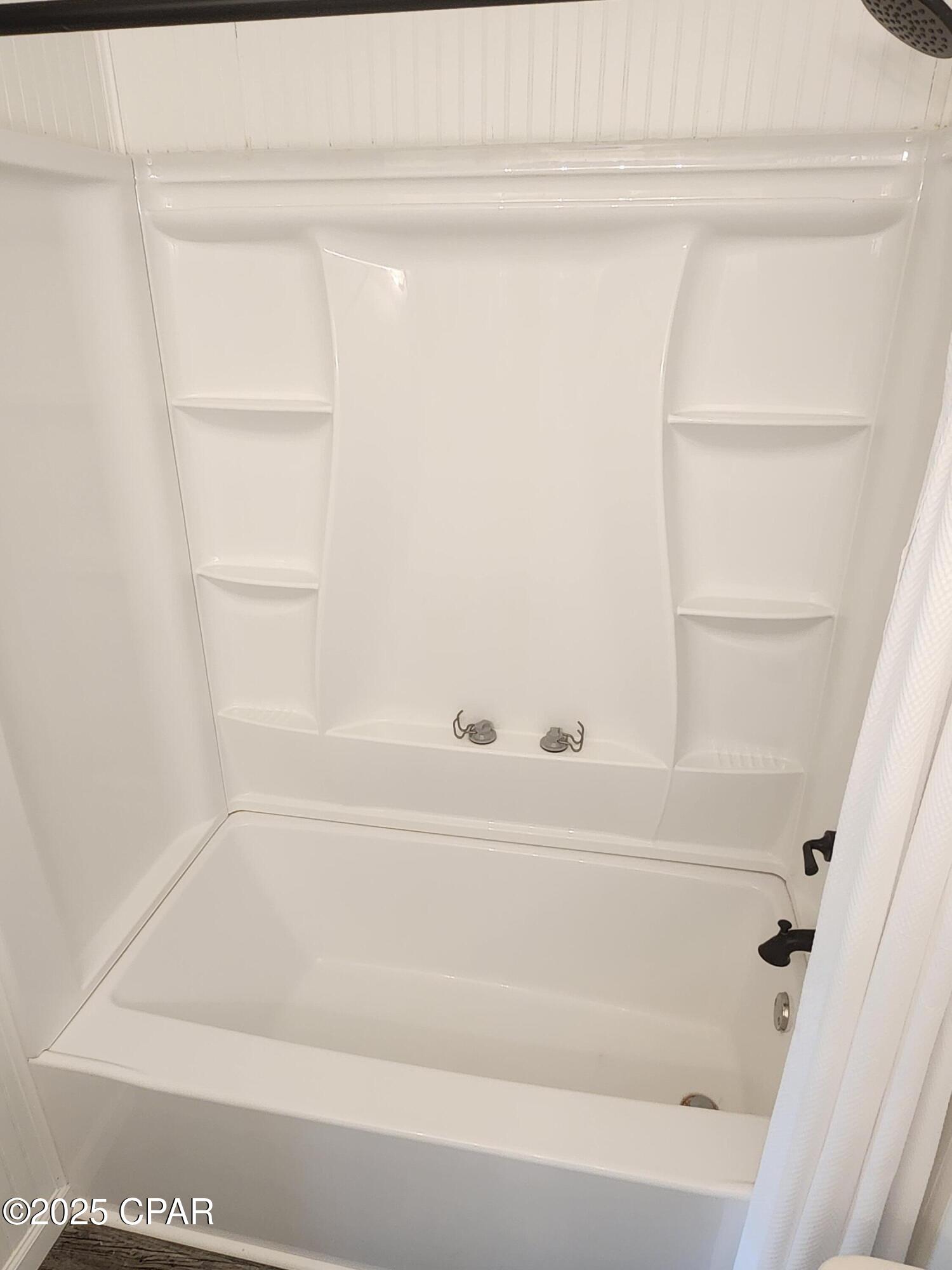 Palisades Condo Ph 1 - Residential Lease