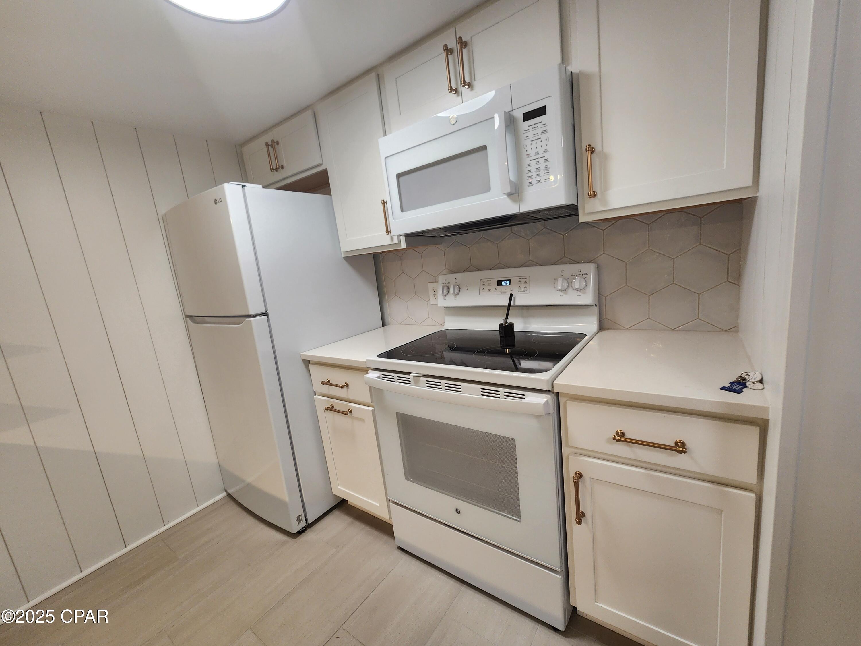 Palisades Condo Ph 1 - Residential Lease