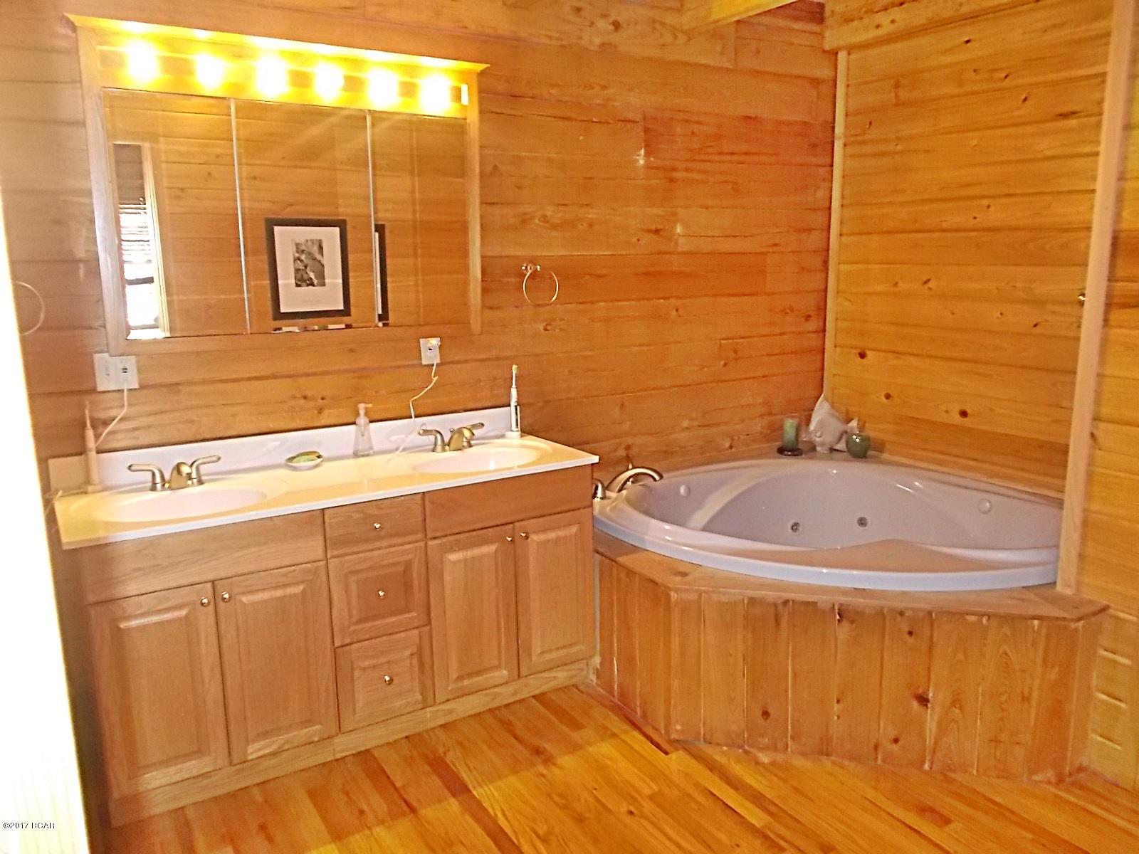 Compass Lake In The Hills - Residential