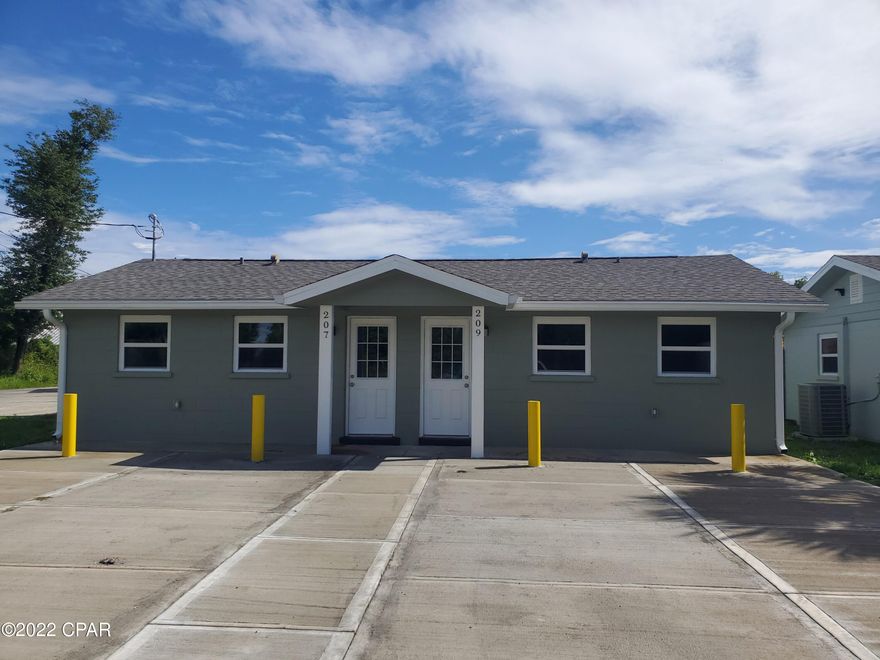 Beautiful totally renovated with plenty of NEW located in downtown Panama City, central to shopping & hospitals , 5 miles to Gulf Coast State College and FSU campus, 10 miles to the Beaches at FL State park. This unit features1 bedroom,1 full bath,  luxury vinyl flooring , ceramic title bathroom floors and shower, kitchen with back splash all new cabinets, countertops, fixtures and appliances with central HVAC, private back privacy fenced patio and 2 paved parking spaces in front of unit. Utilities included are Water, Sewage, Garbage, and yard maintenance. Tenant responsible for own electric services. Call today for an appointment.