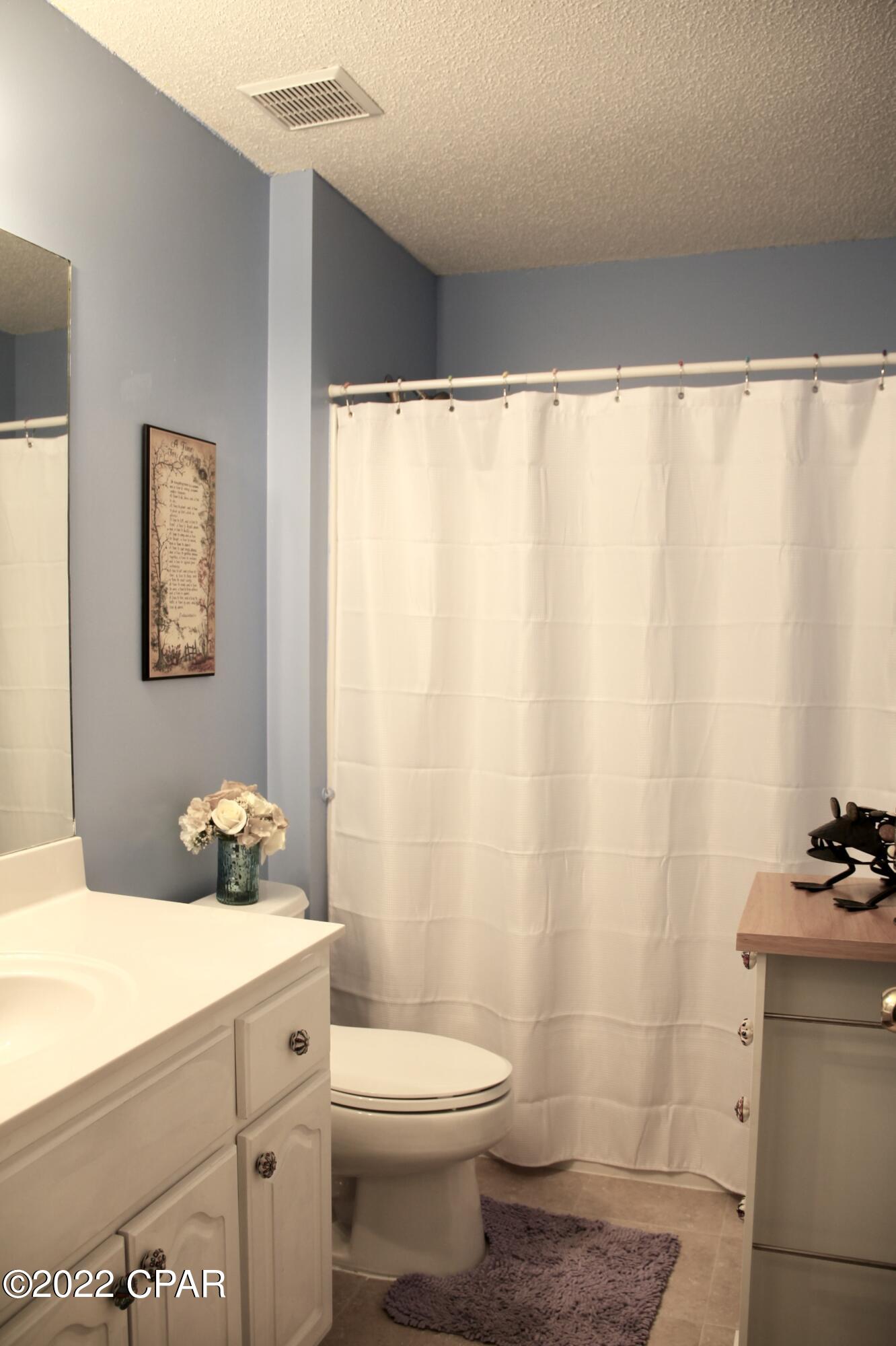 Casa De Las Flores - Residential