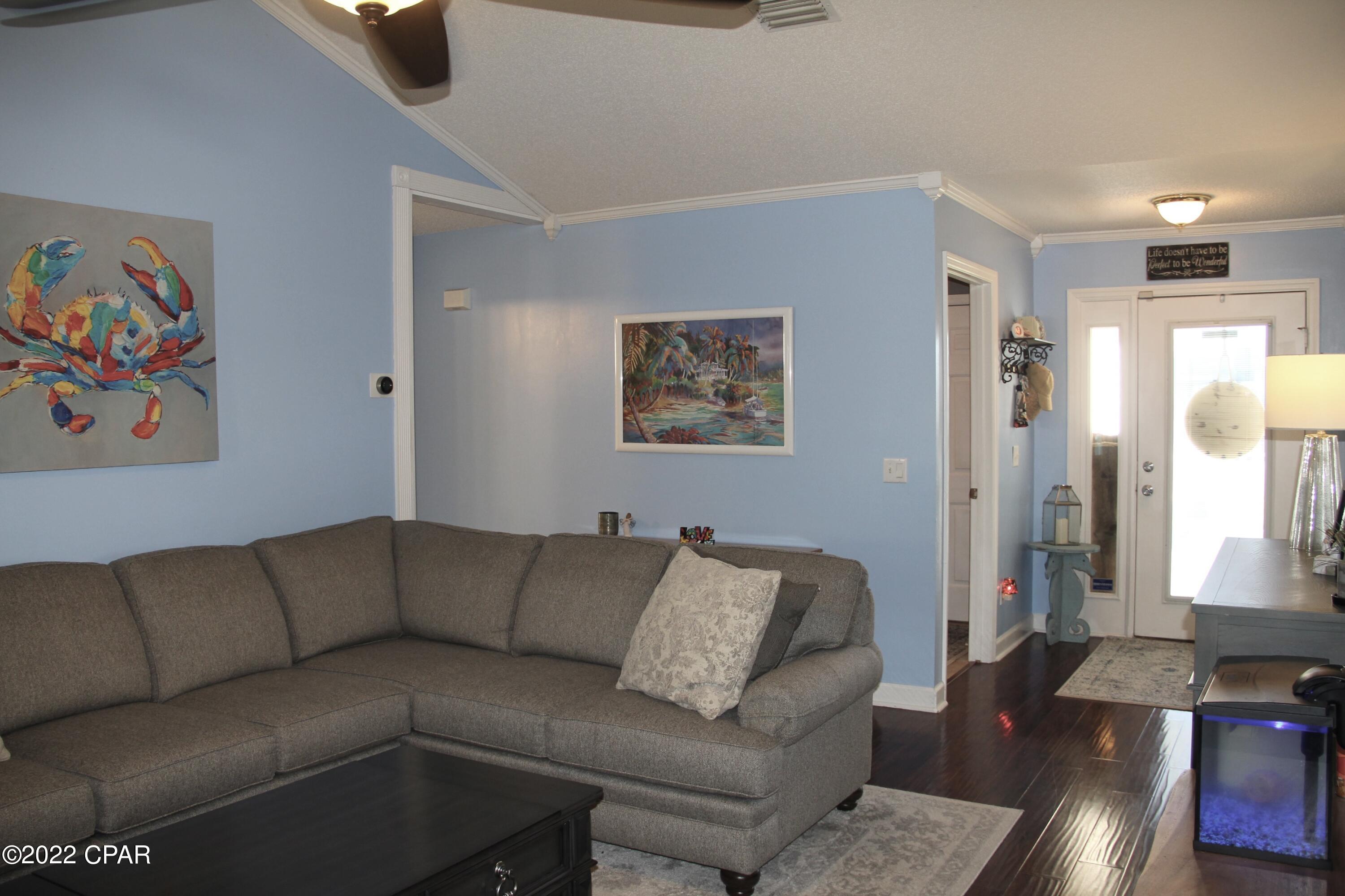 Casa De Las Flores - Residential