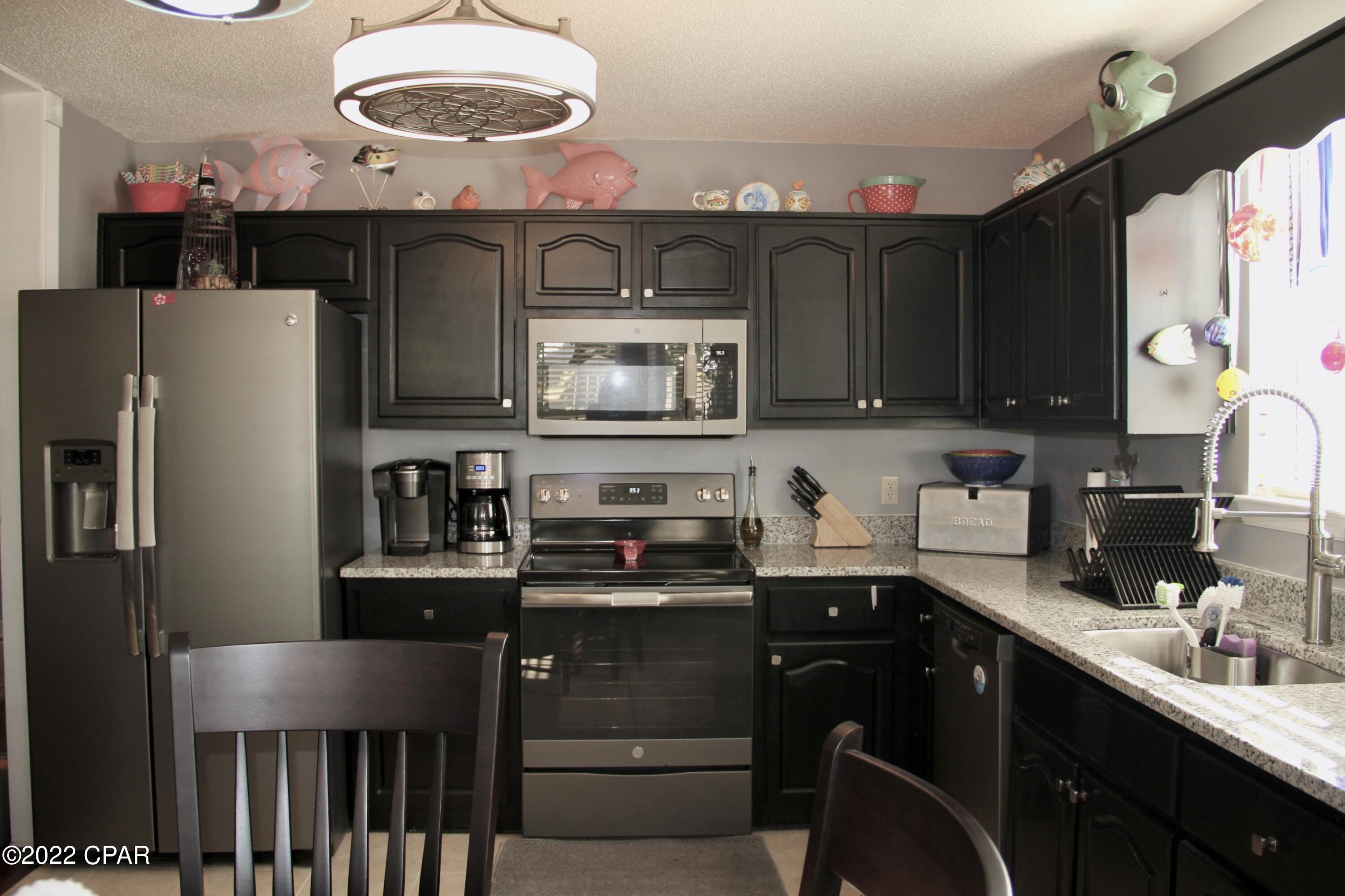 Casa De Las Flores - Residential